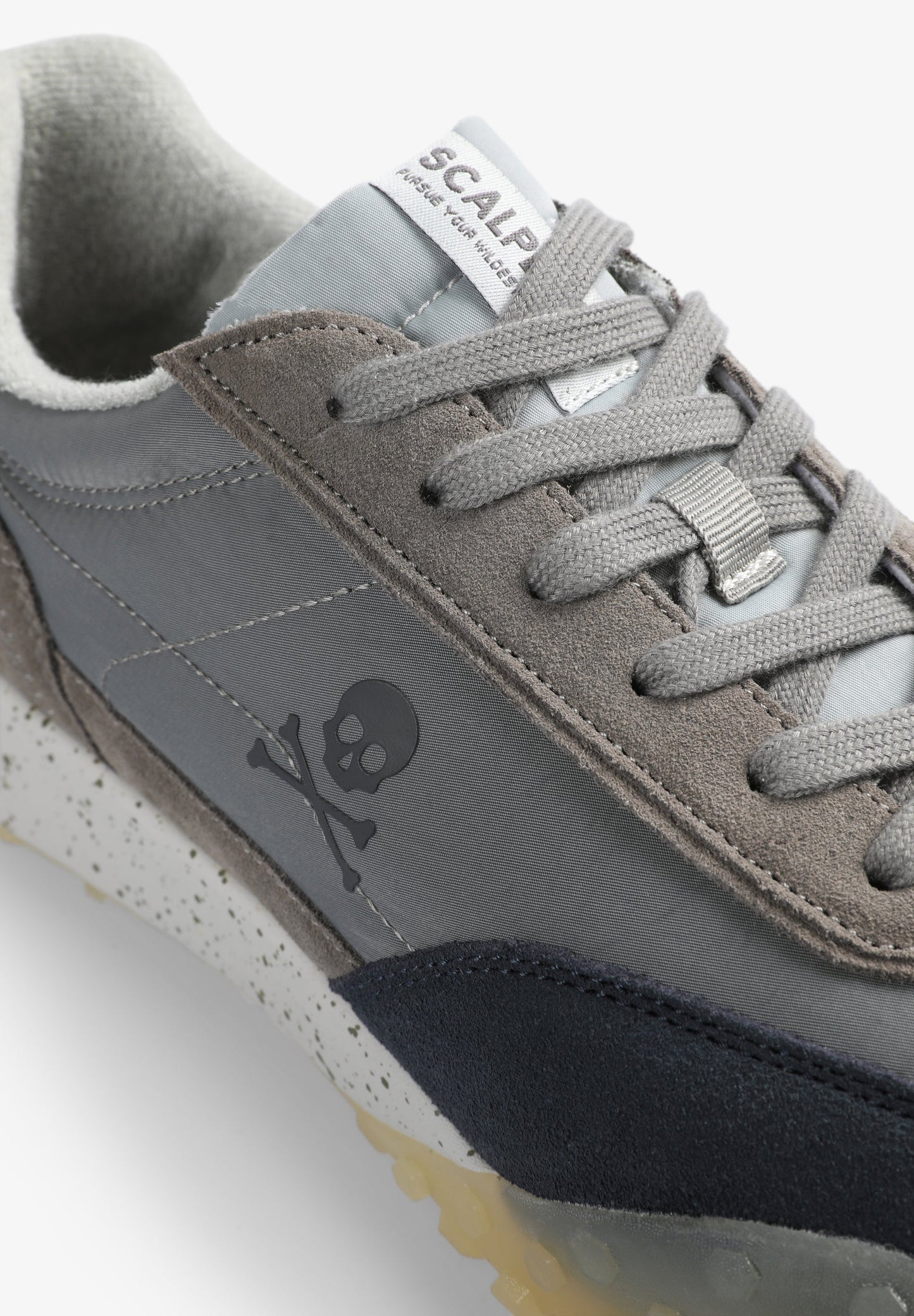 BASKETS DAIM SEMELLE MOUCHETÉE