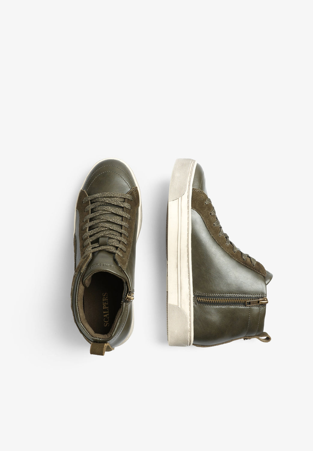 SNEAKERS BOTAS ALTAS TACHUELAS - Scalpers