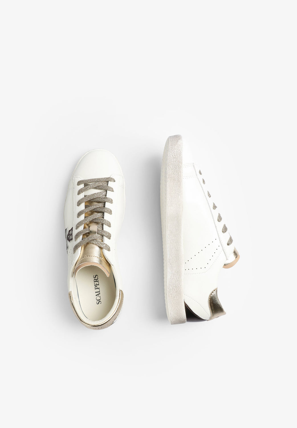 SNEAKERS BAJAS DETALLE METALIZADO - Scalpers