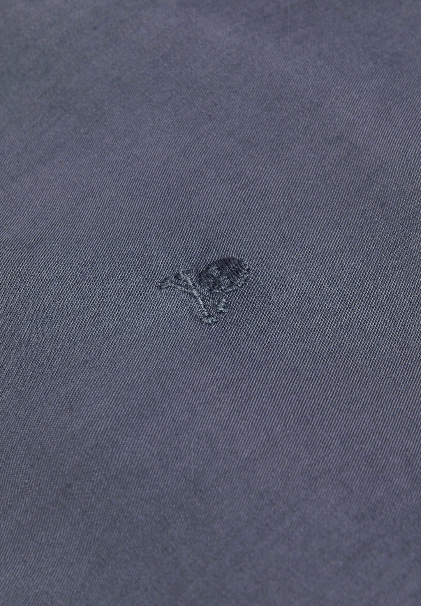 CHEMISE SKULL BRODÉ TON SUR TON