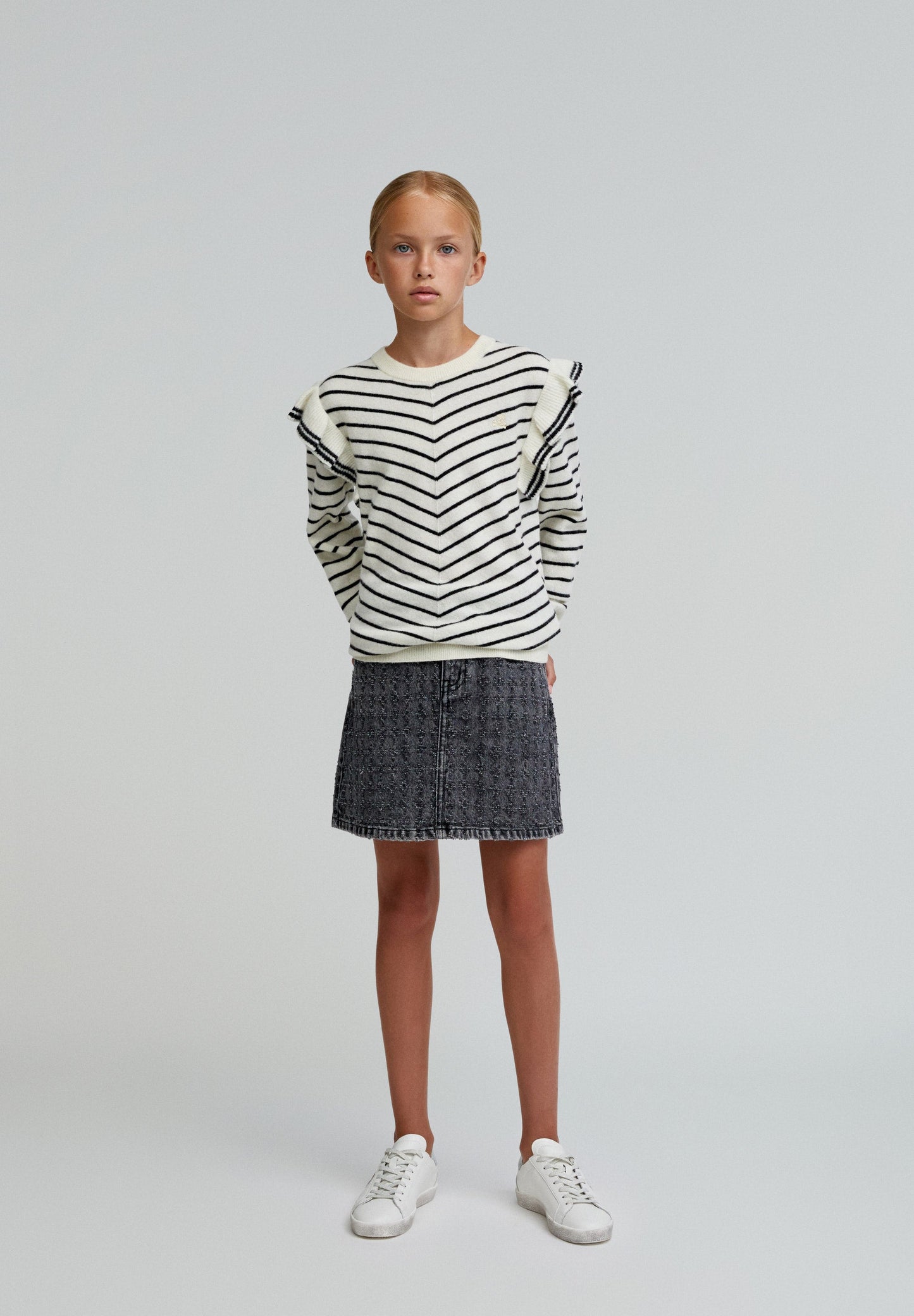 SWEATER WITH RUFFLES