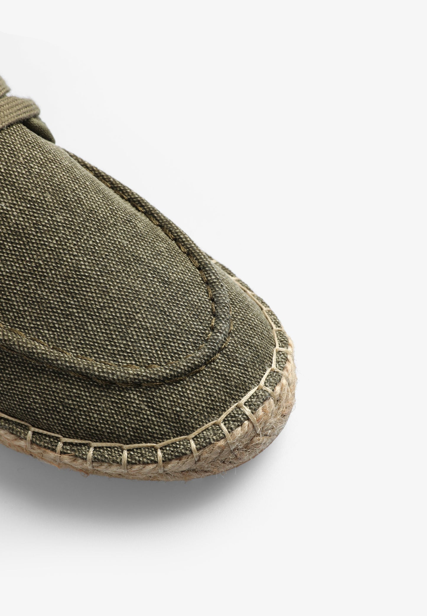 ESPADRILLES WITH LACES