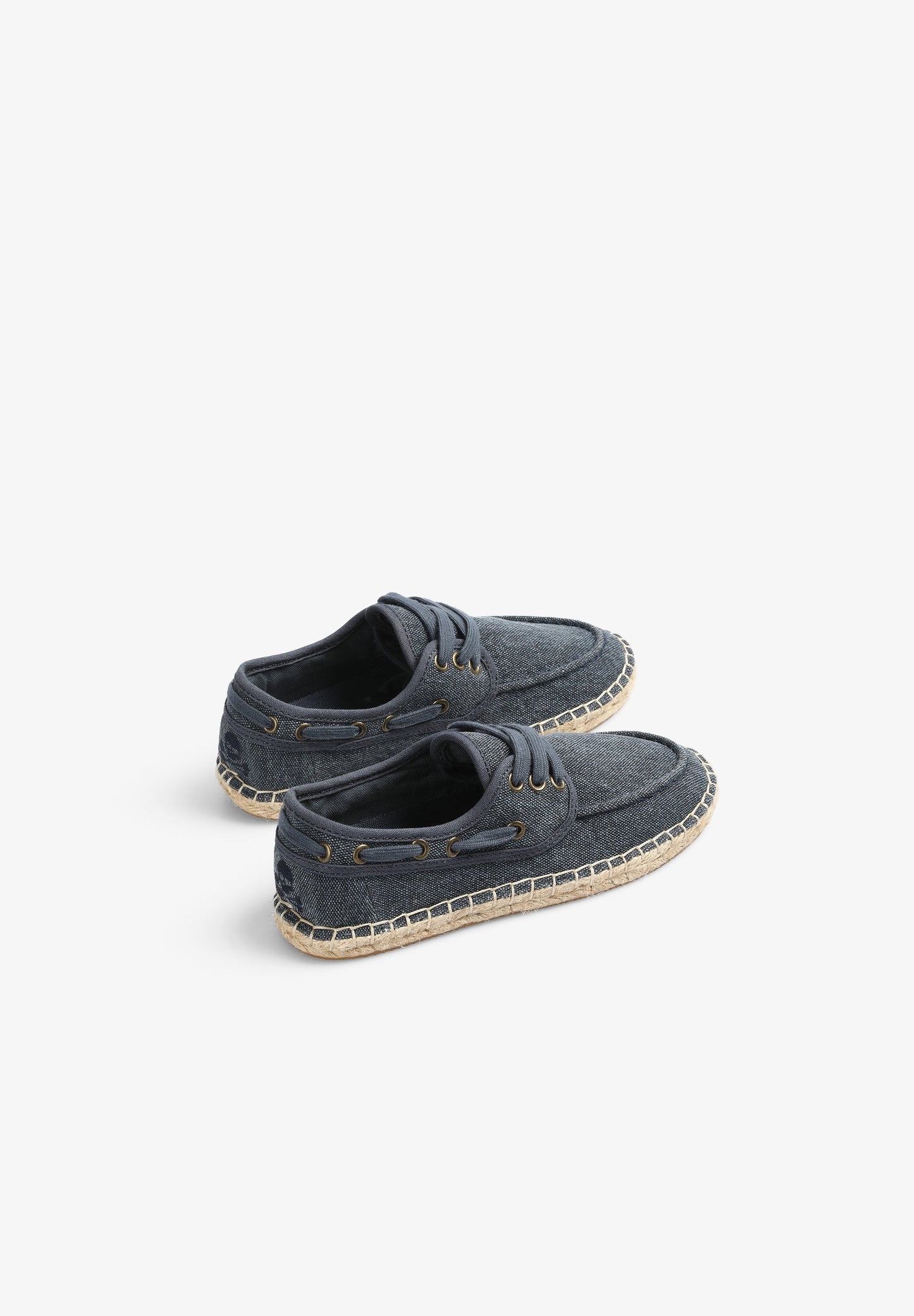 ESPADRILLES WITH LACES