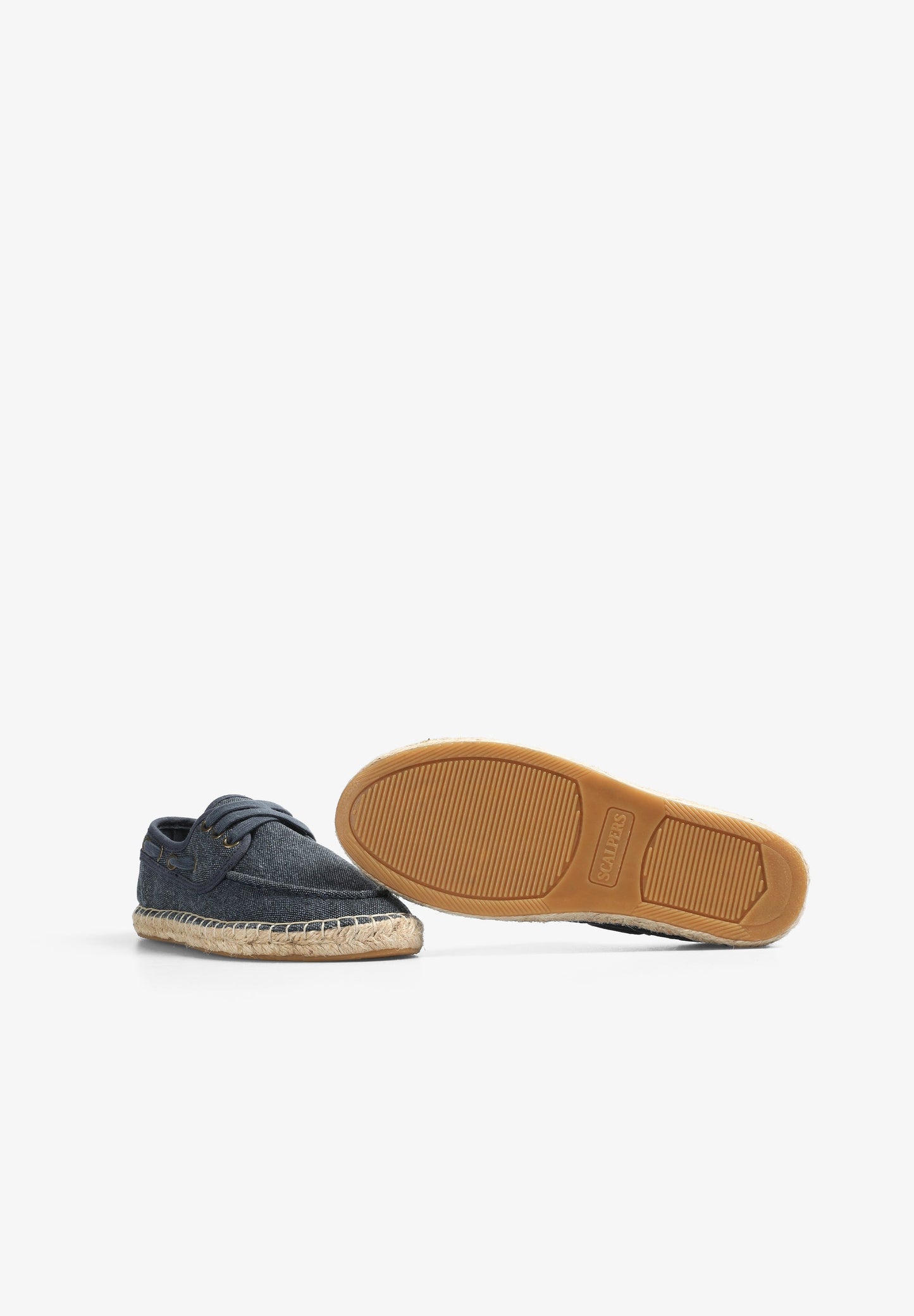 ESPADRILLES WITH LACES
