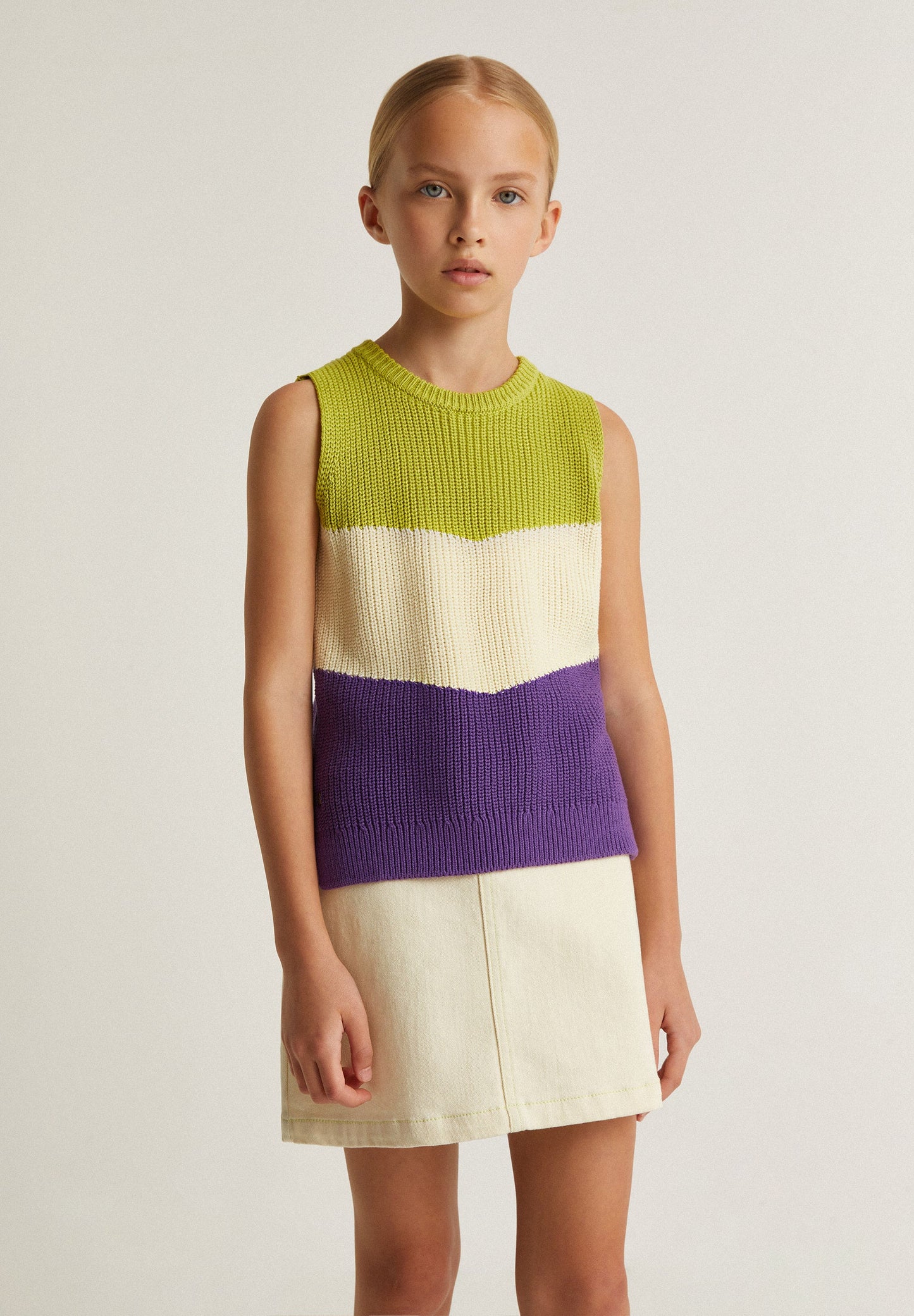 THREE-COLOURED KNIT WAISTCOAT