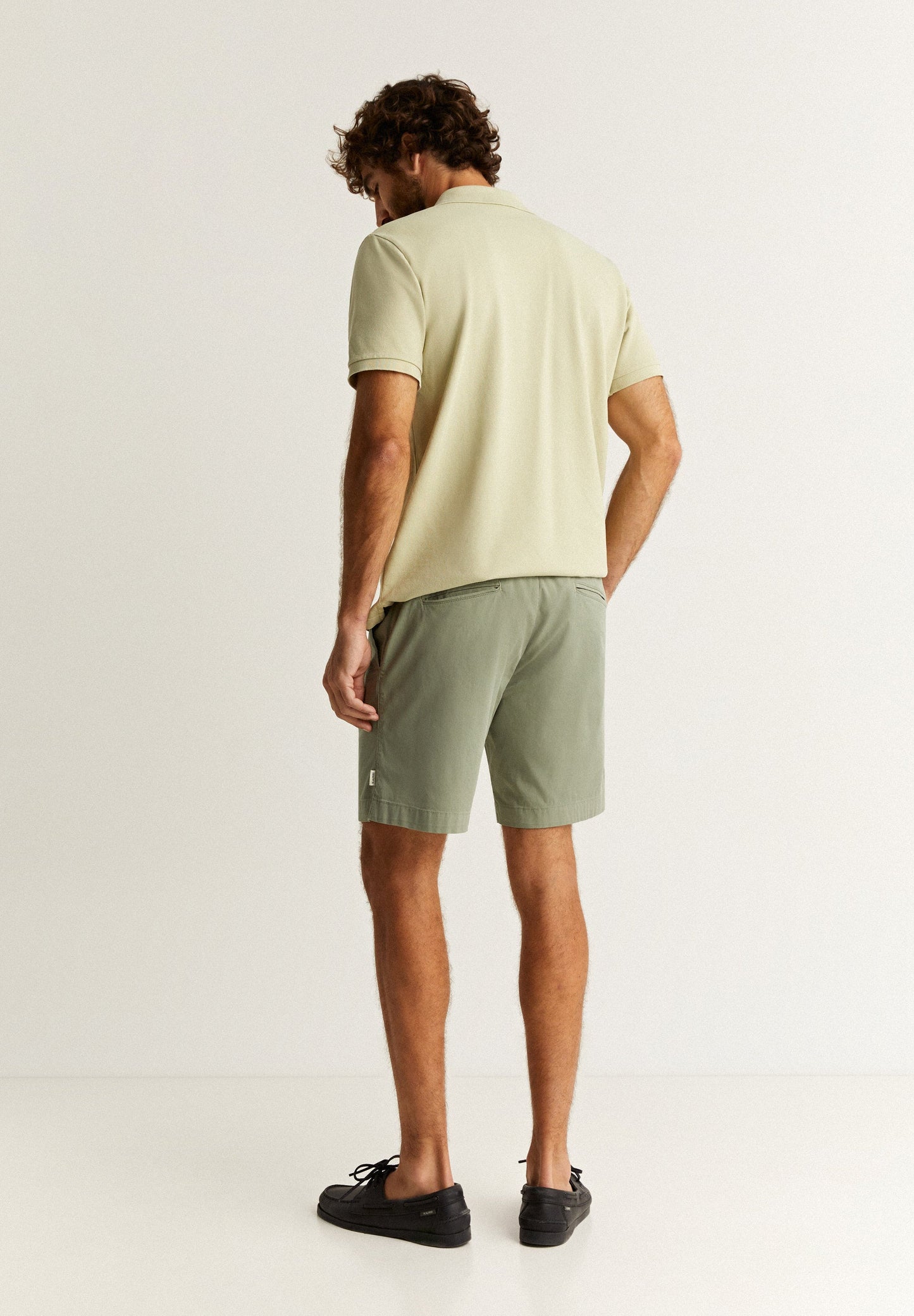 BERMUDA SHORTS WITH DRAWSTRING