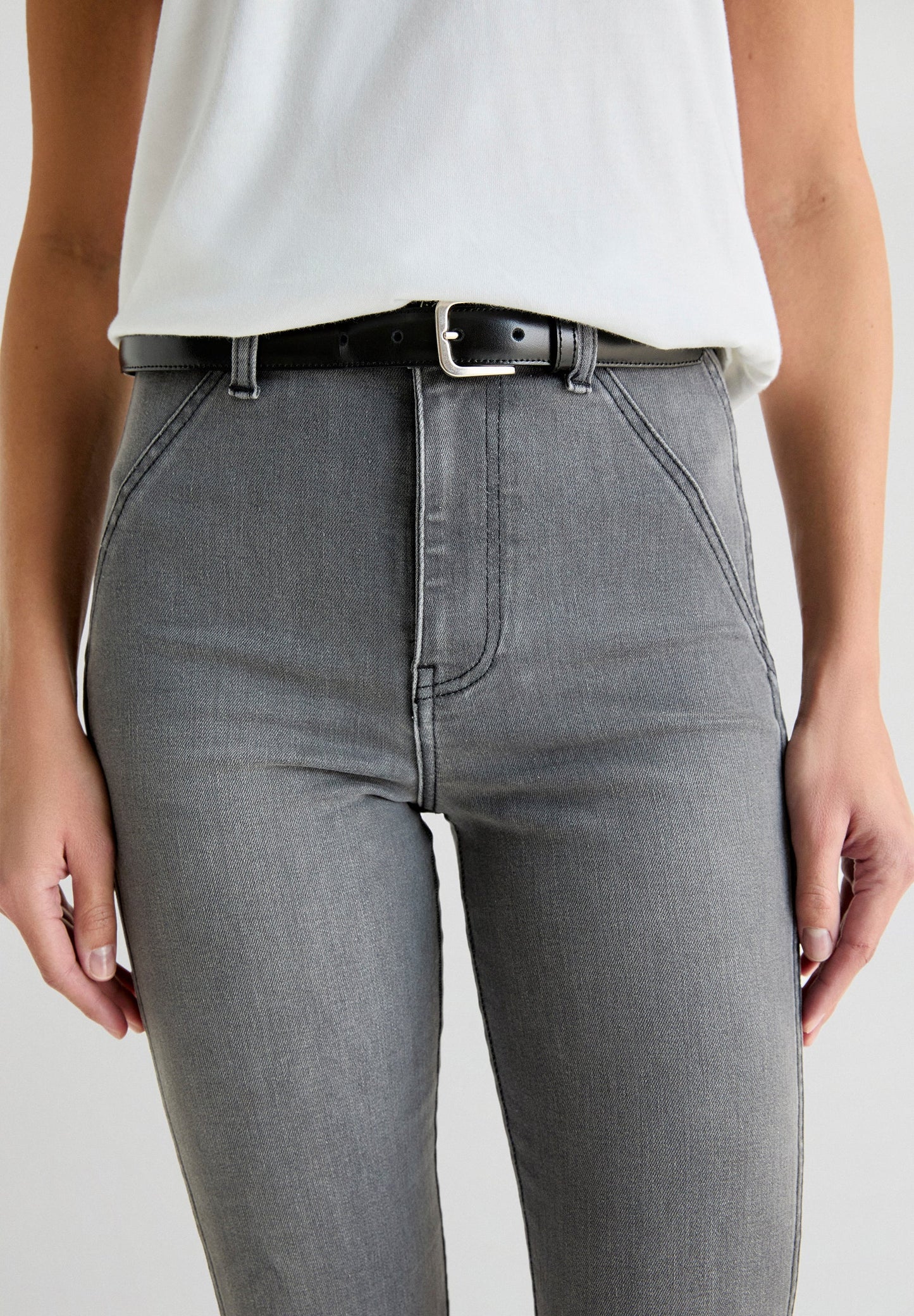 BOOTCUT JEANS