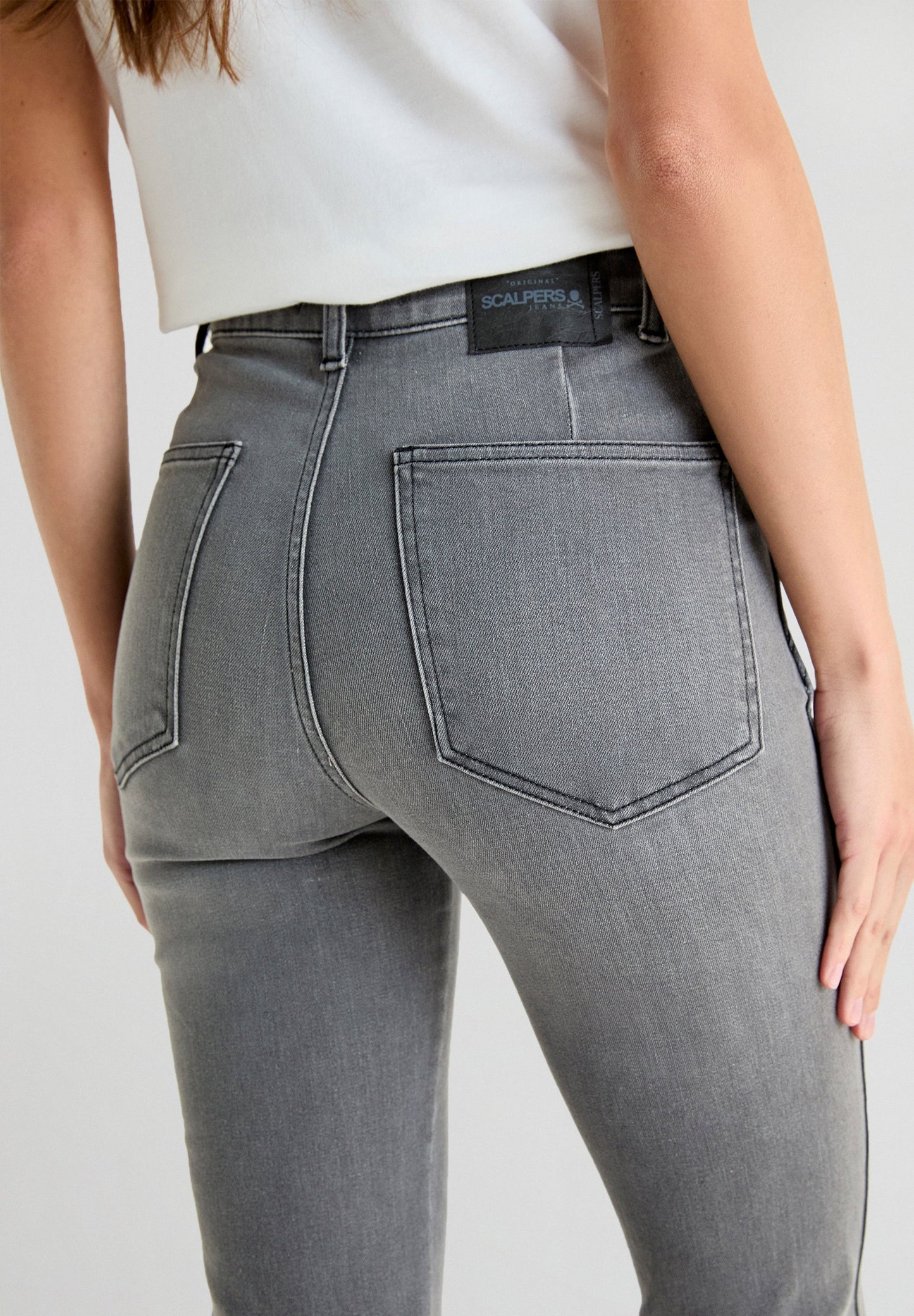 BOOTCUT JEANS
