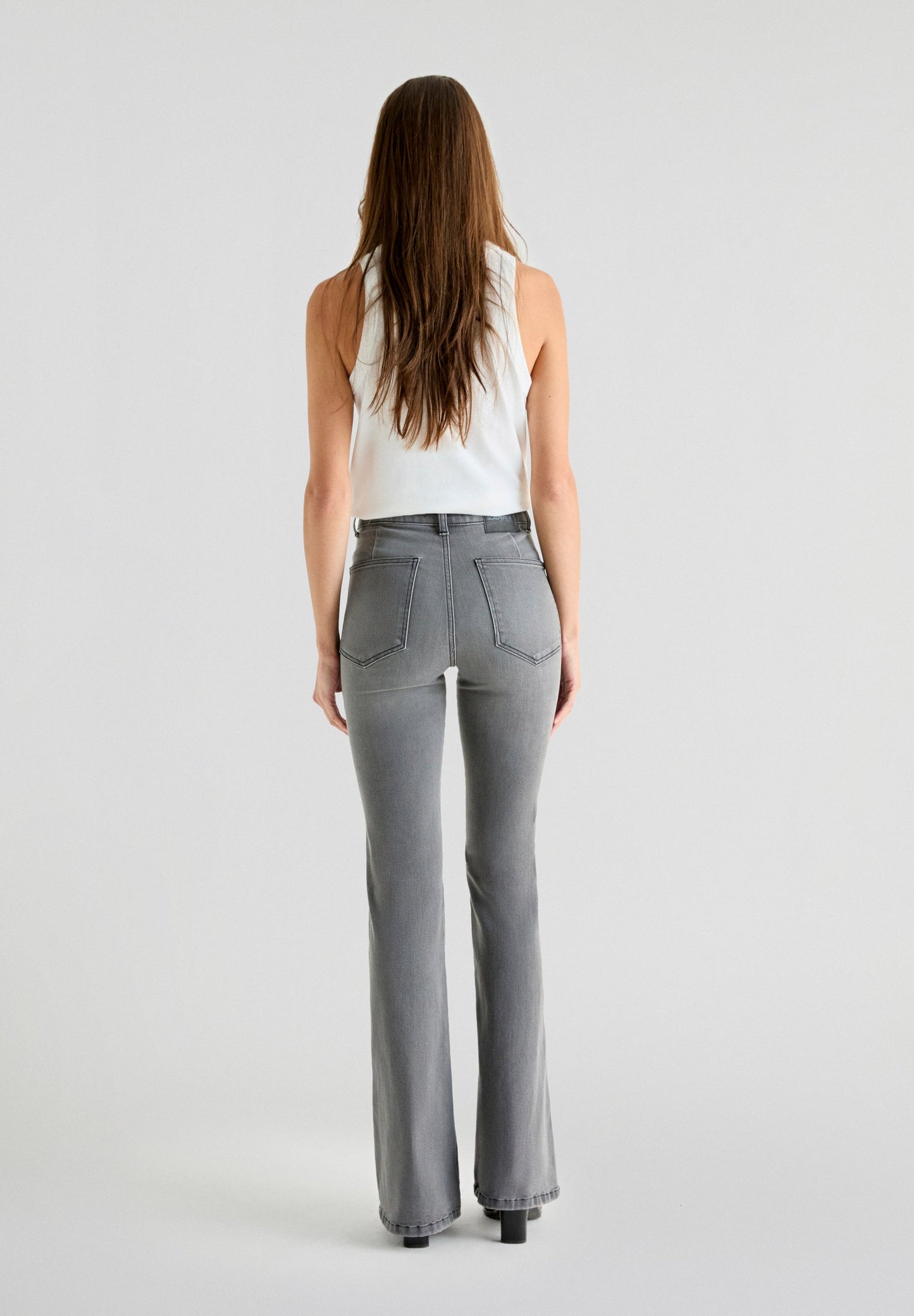 BOOTCUT JEANS