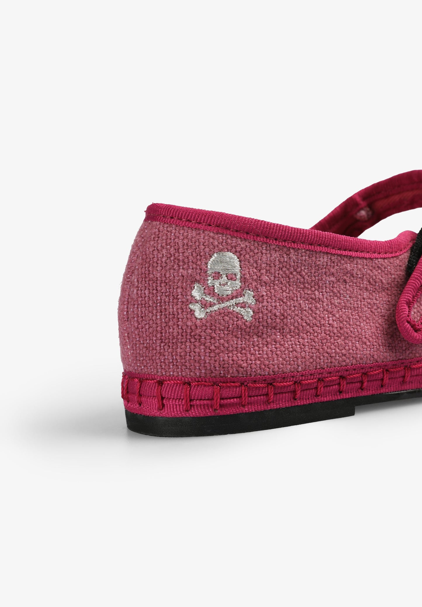 BALLET FLATS WITH STRAP