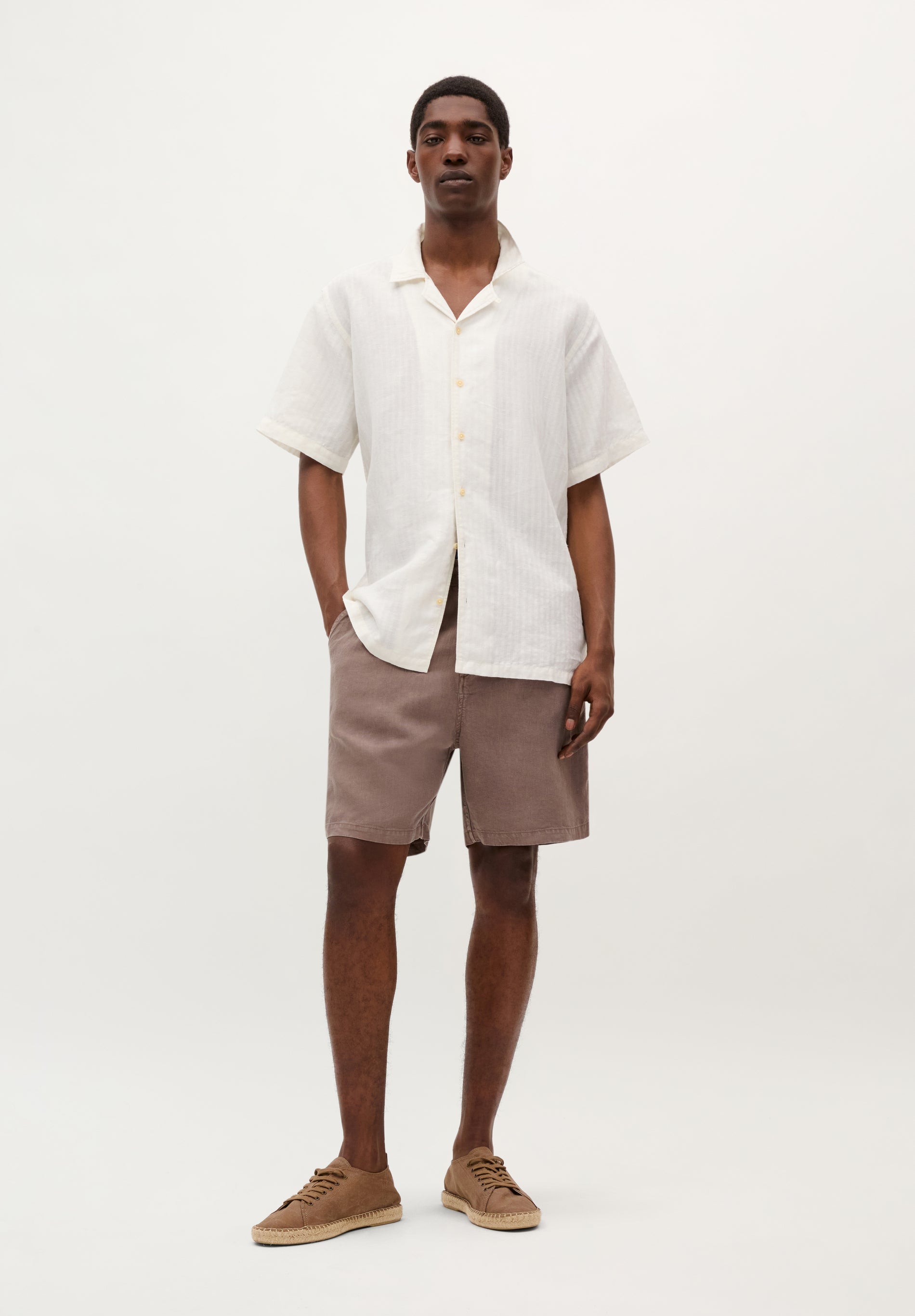 BERMUDA 100 % LIN