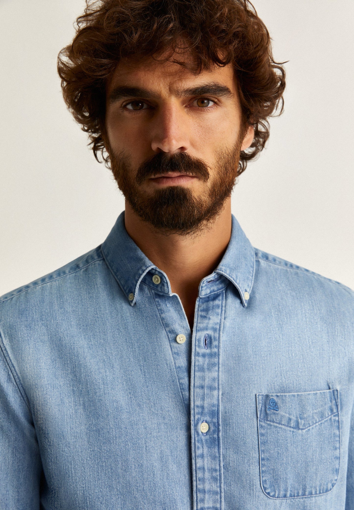 BUTTONED DENIM SHIRT WITH POCKET