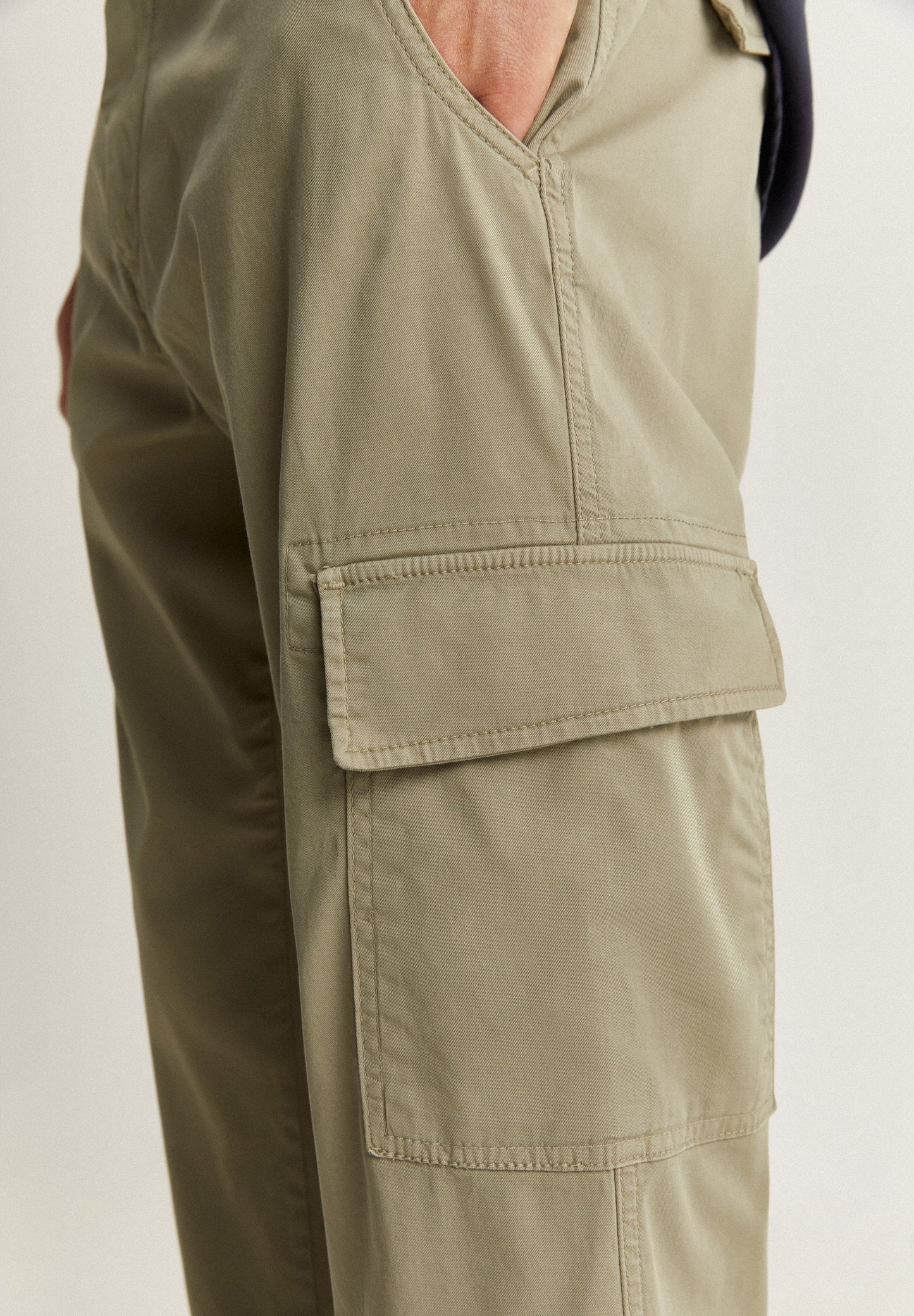 STRAIGHT CARGO TROUSERS WITH POCKETS
