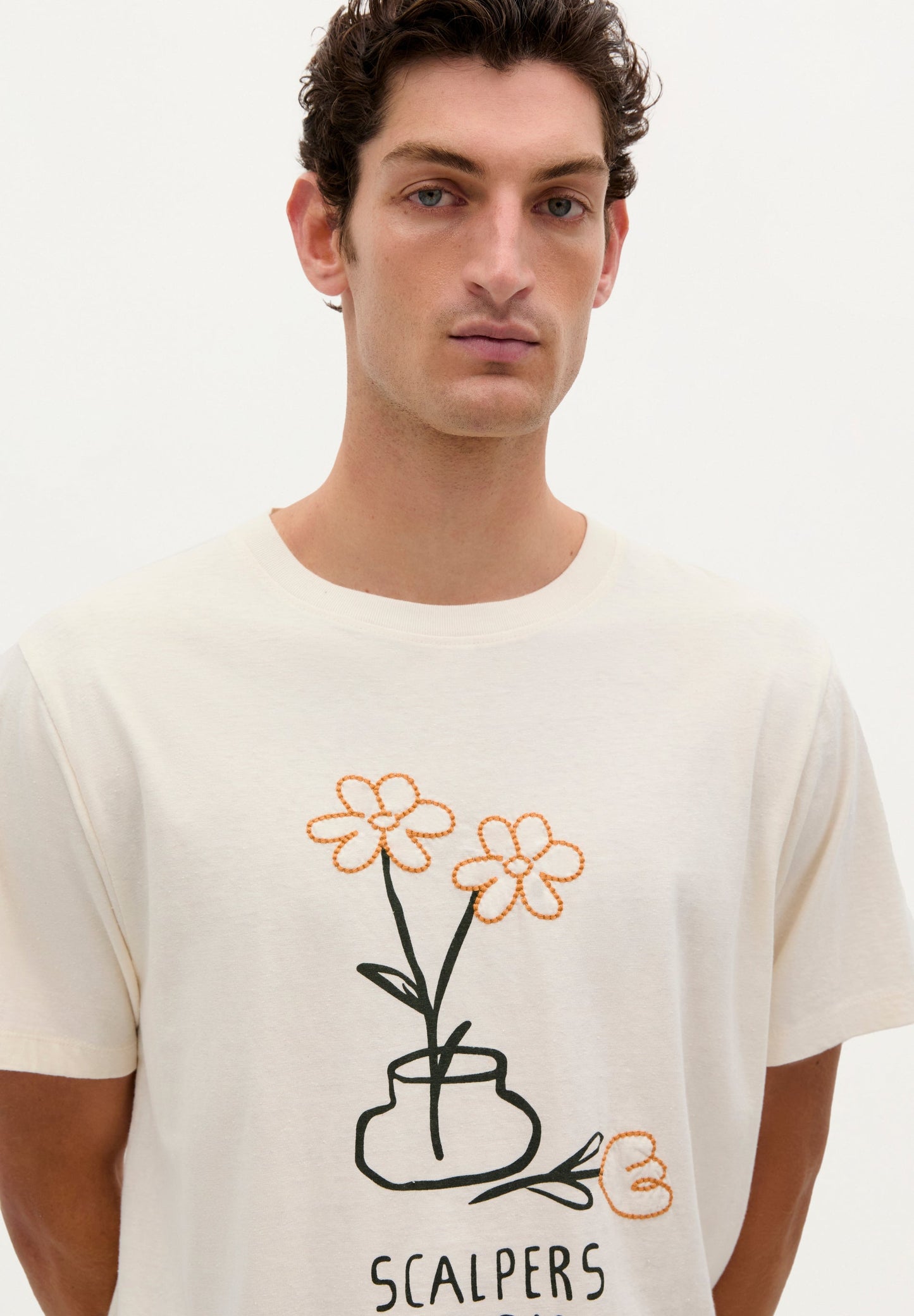 EMBROIDERED BLOOM T-SHIRT