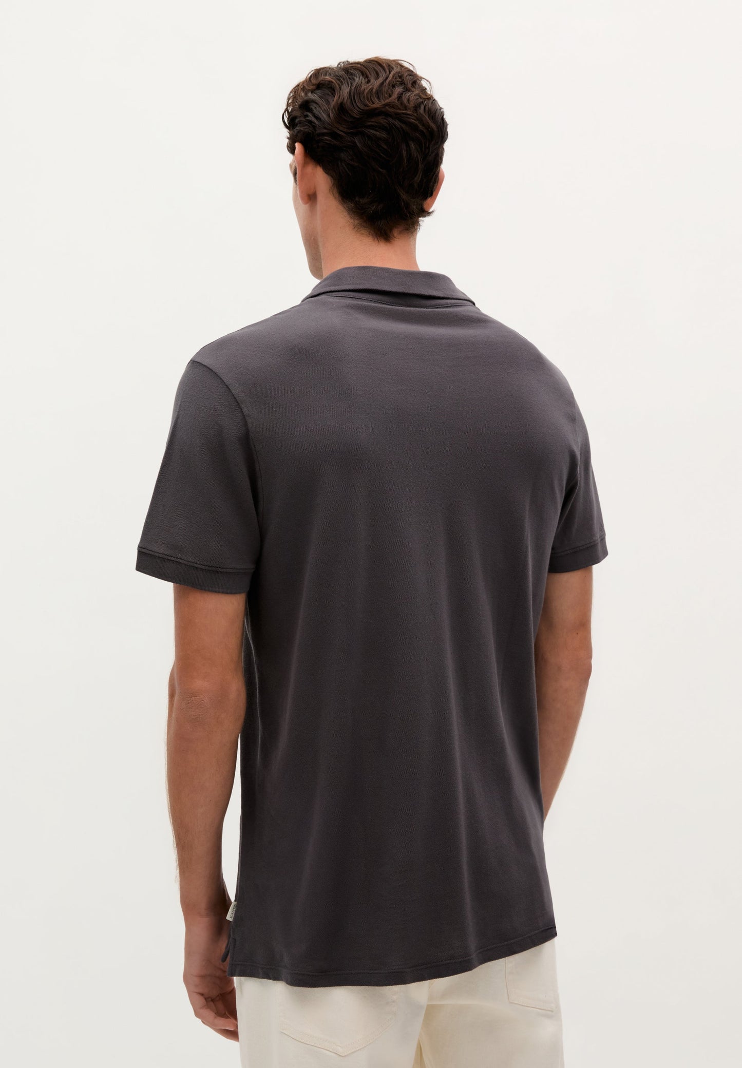 LIGHTWEIGHT PIQUÉ POLO SHIRT