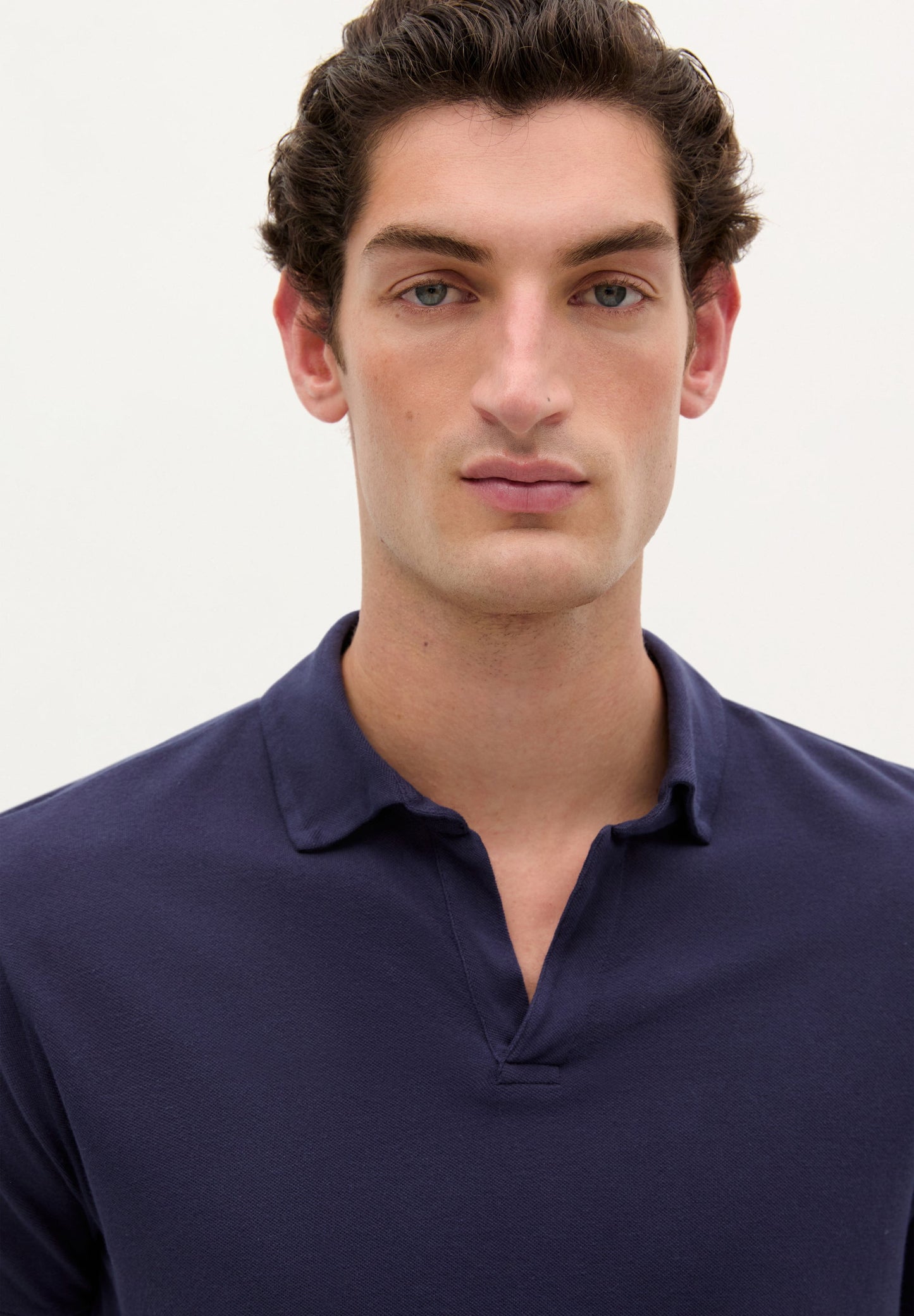 LIGHTWEIGHT PIQUÉ POLO SHIRT