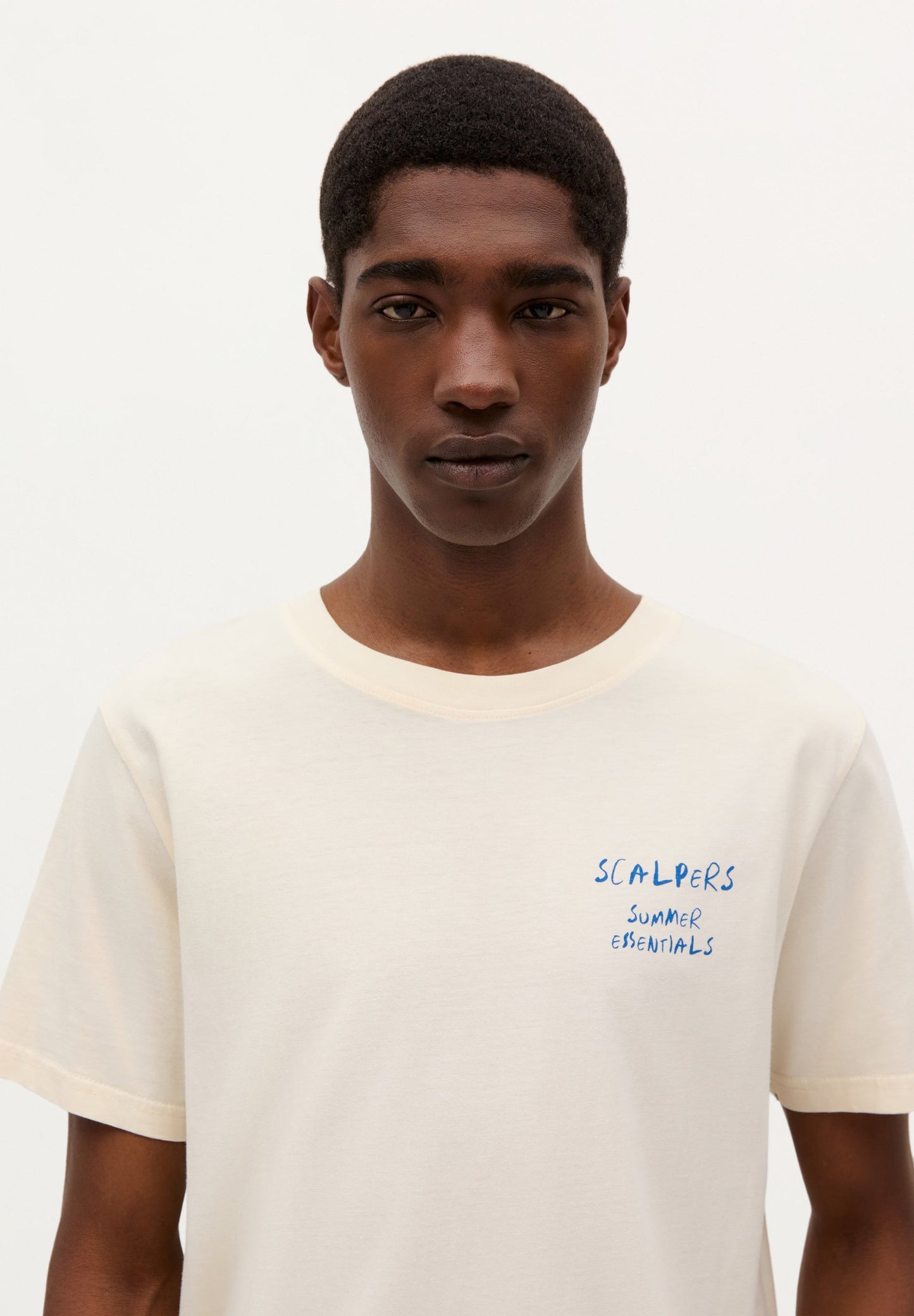 T-SHIRT MIT LOGO UND PRINT