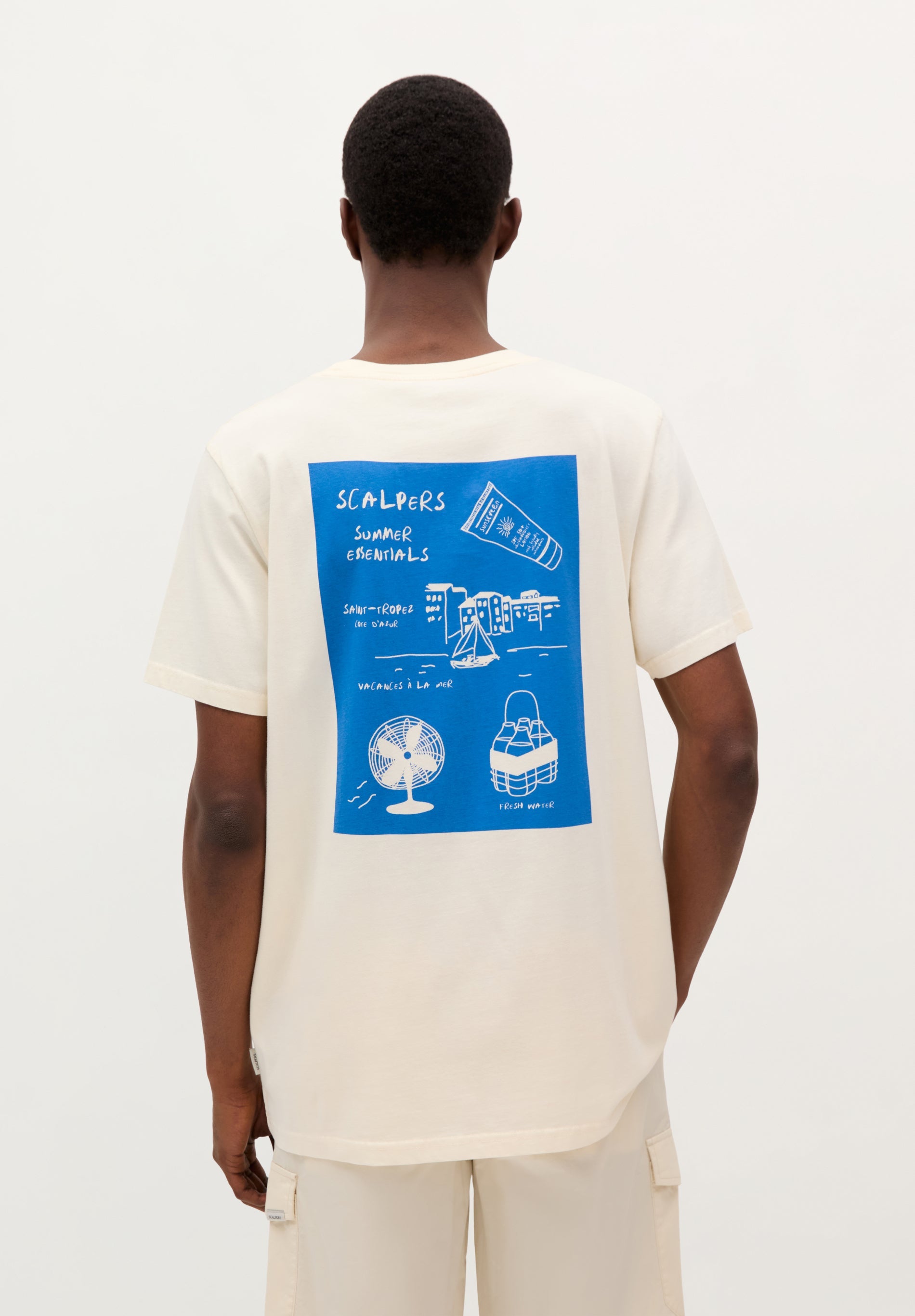 T-SHIRT MIT LOGO UND PRINT