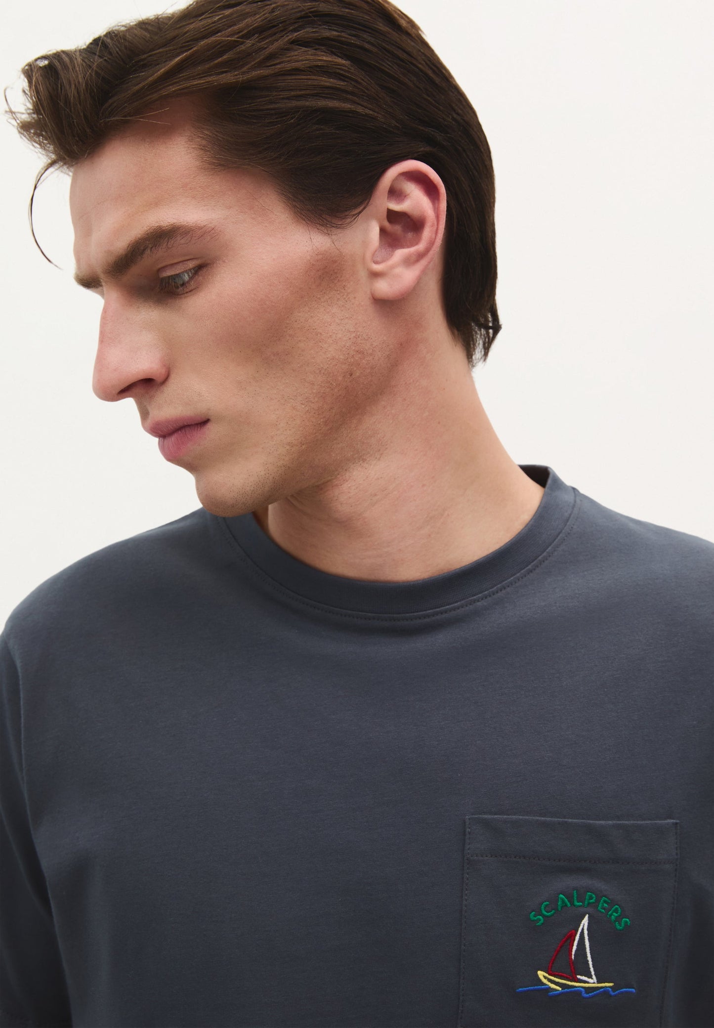 EMBROIDERED POCKET T-SHIRT