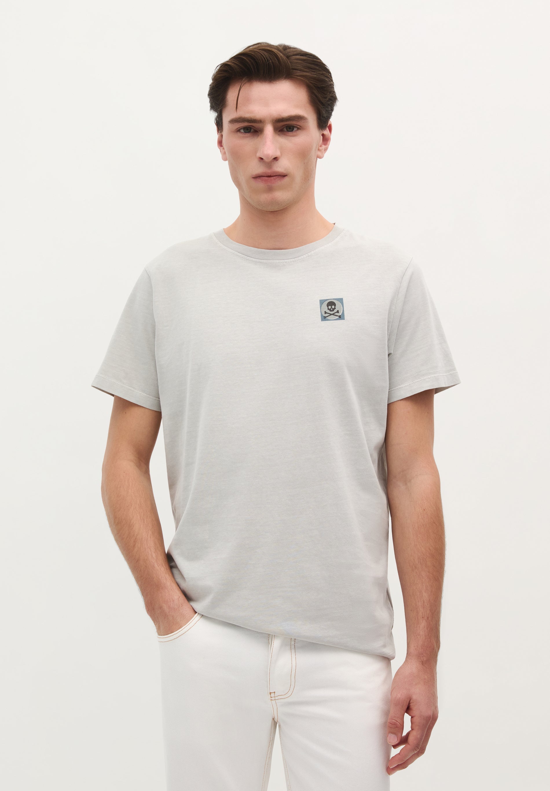 T-SHIRT SKULL LOGO BRANDING