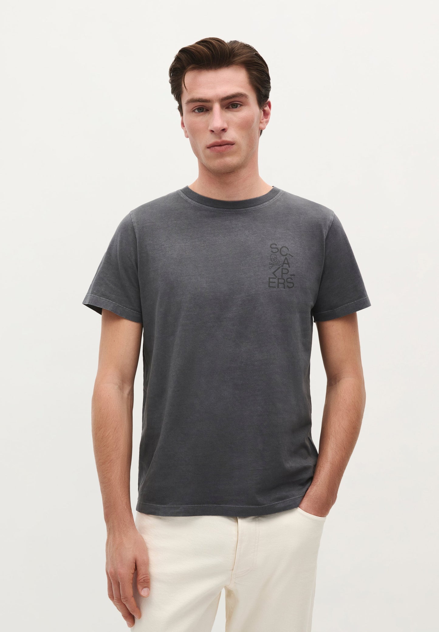 T-SHIRT WITH SKULL LOGO