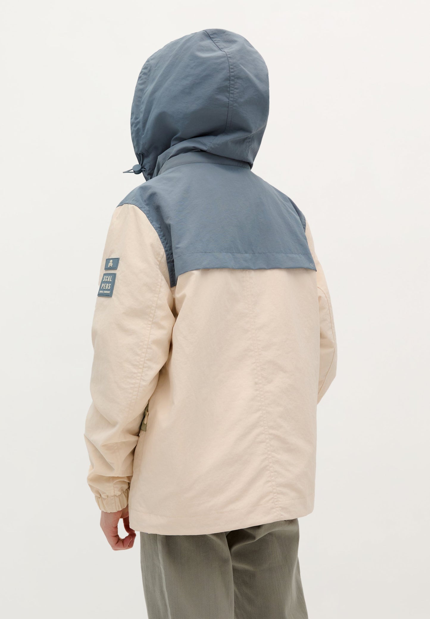 THREE-TONE COLOUR BLOCK JACKET