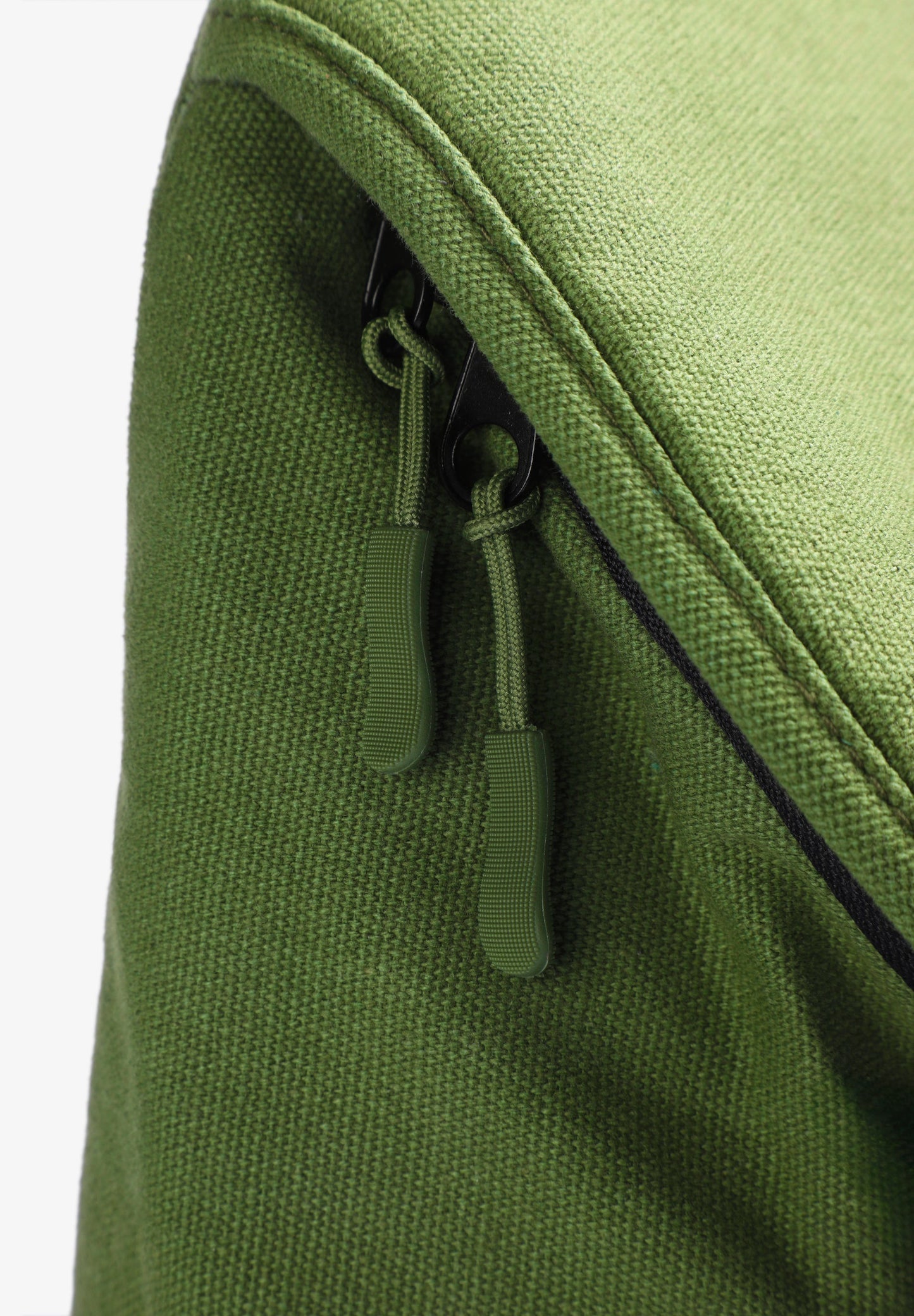 ADVENTURE BACKPACK POCKETS