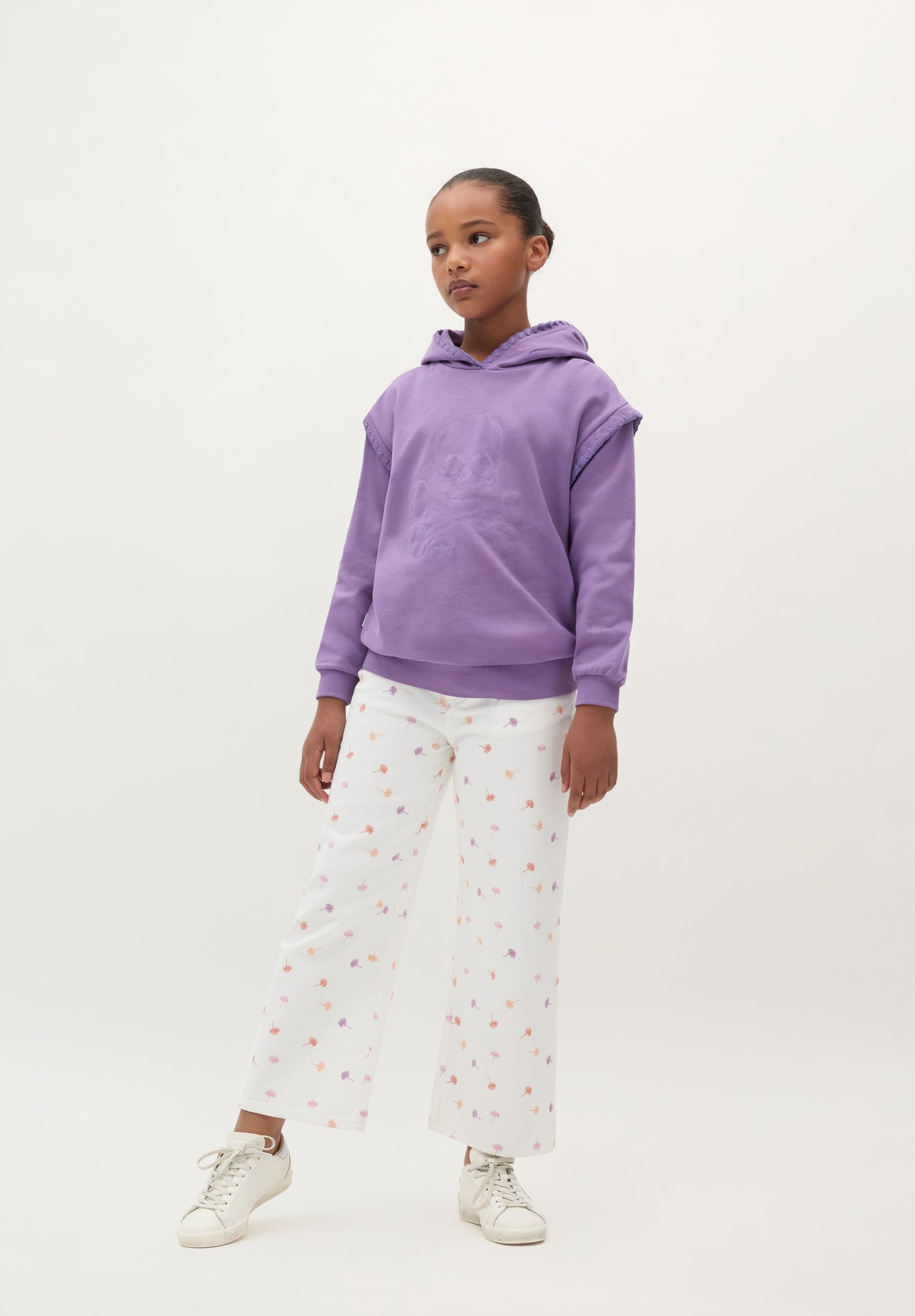 EMBROIDERED HOODIE