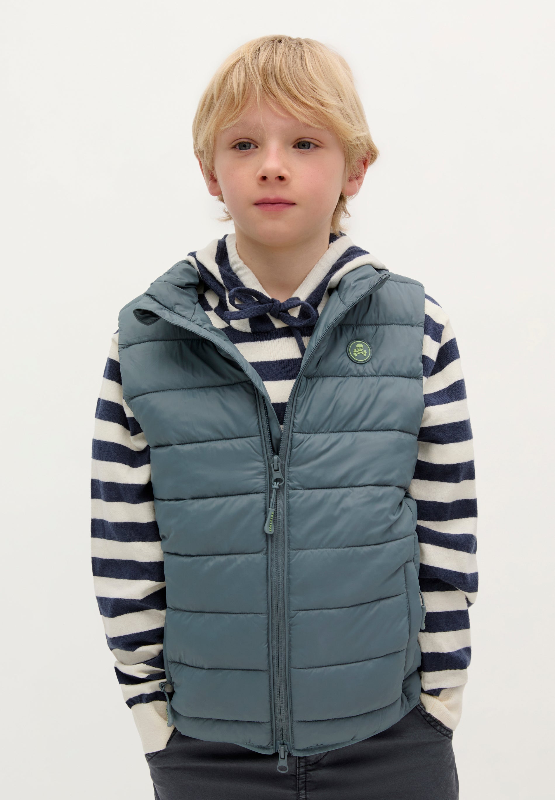 PUFFER VEST WITH SKULL