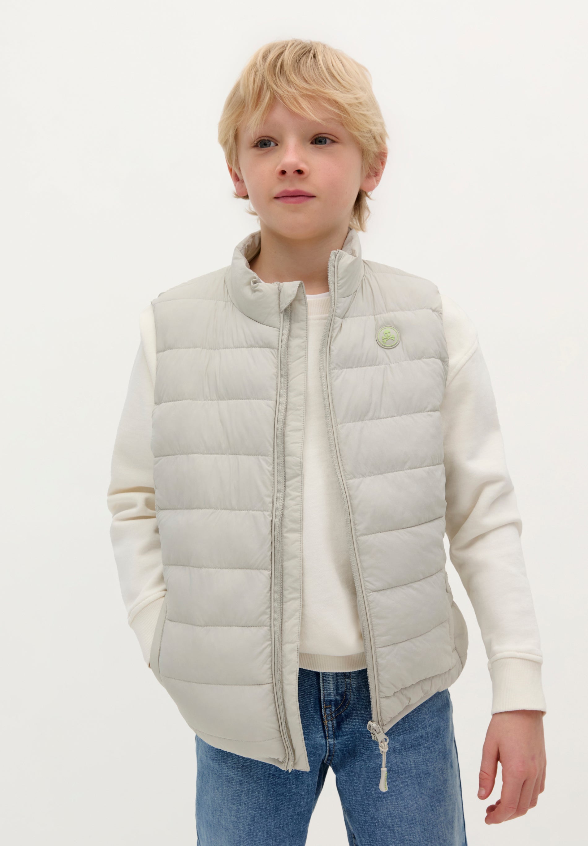 PUFFER VEST WITH SKULL