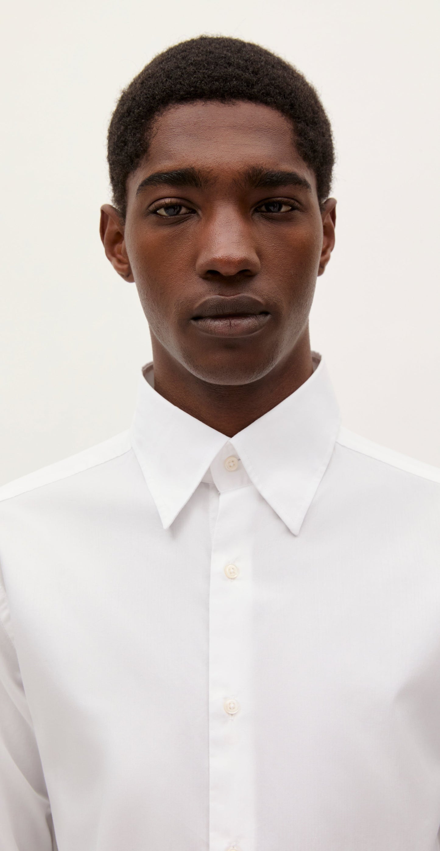 CLASSIC DRESS SHIRT