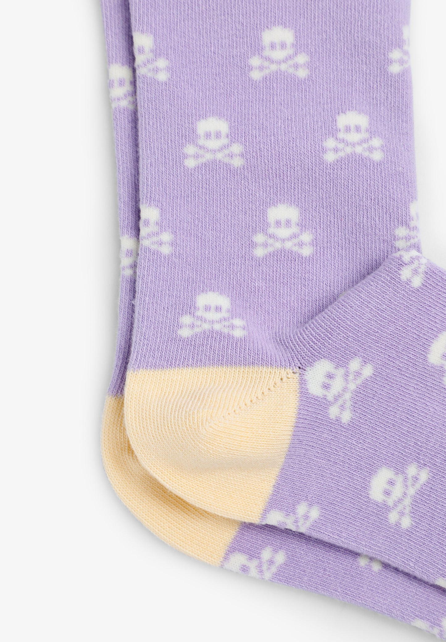 LONG SKULL SOCKS