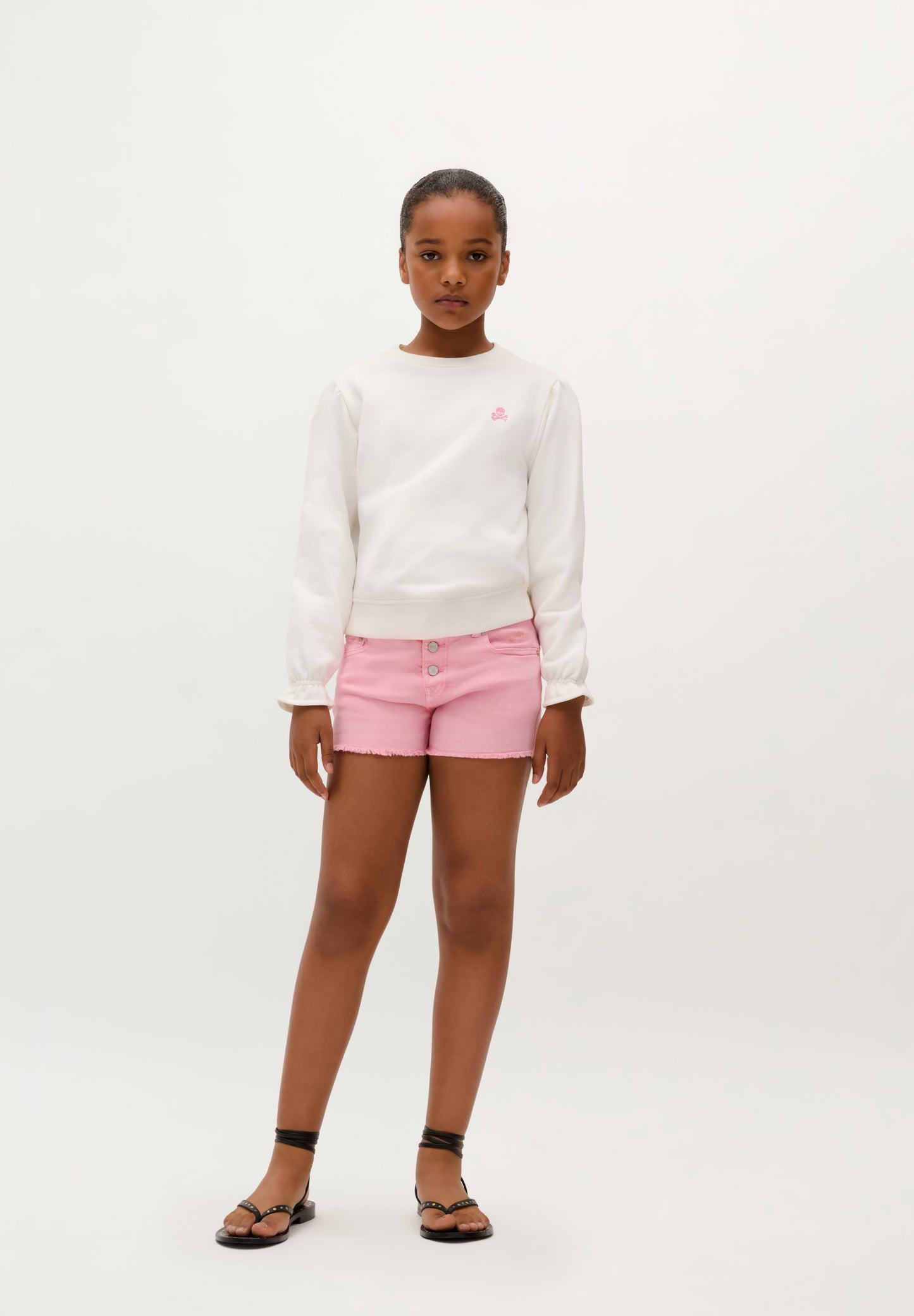 BERMUDA SHORTS WITH FLOWER EMBROIDERY