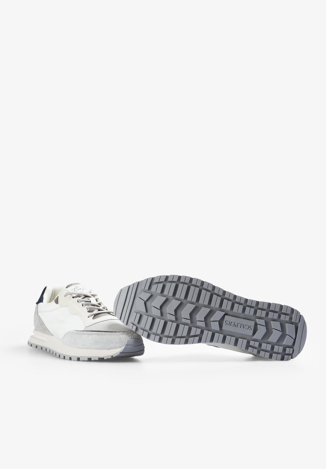 SNEAKERS LIGERAS CALAVERA CONTRASTE - Scalpers