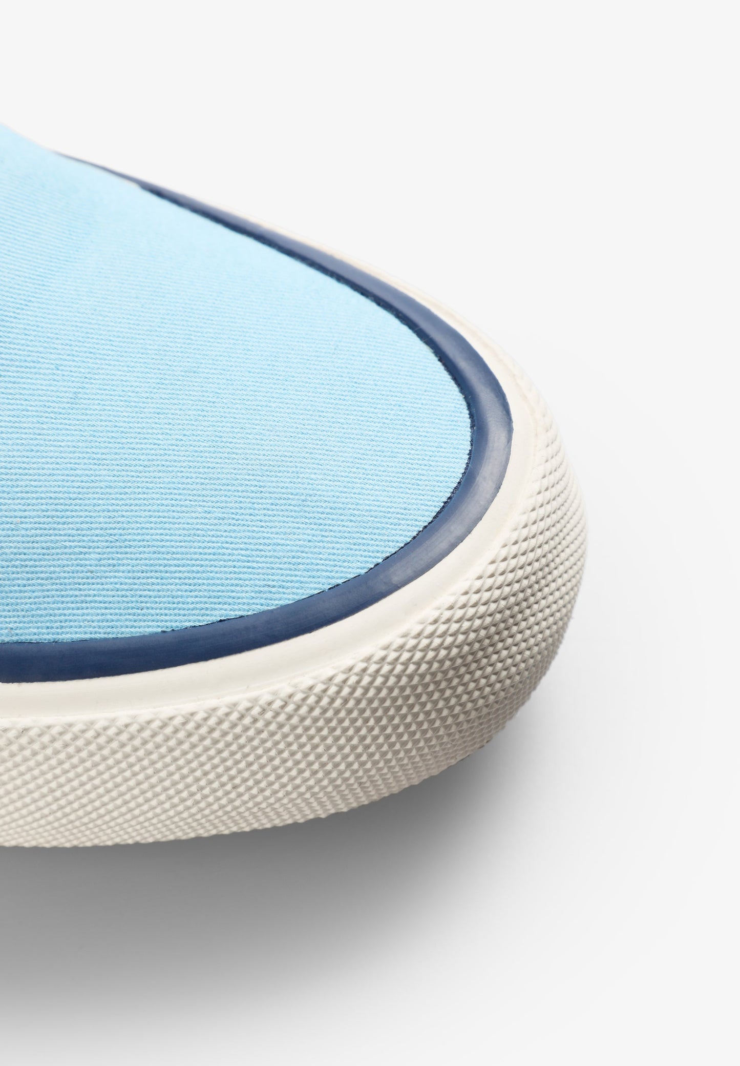 LOW TOP SNEAKERS WITH VULCANIZED SOLE