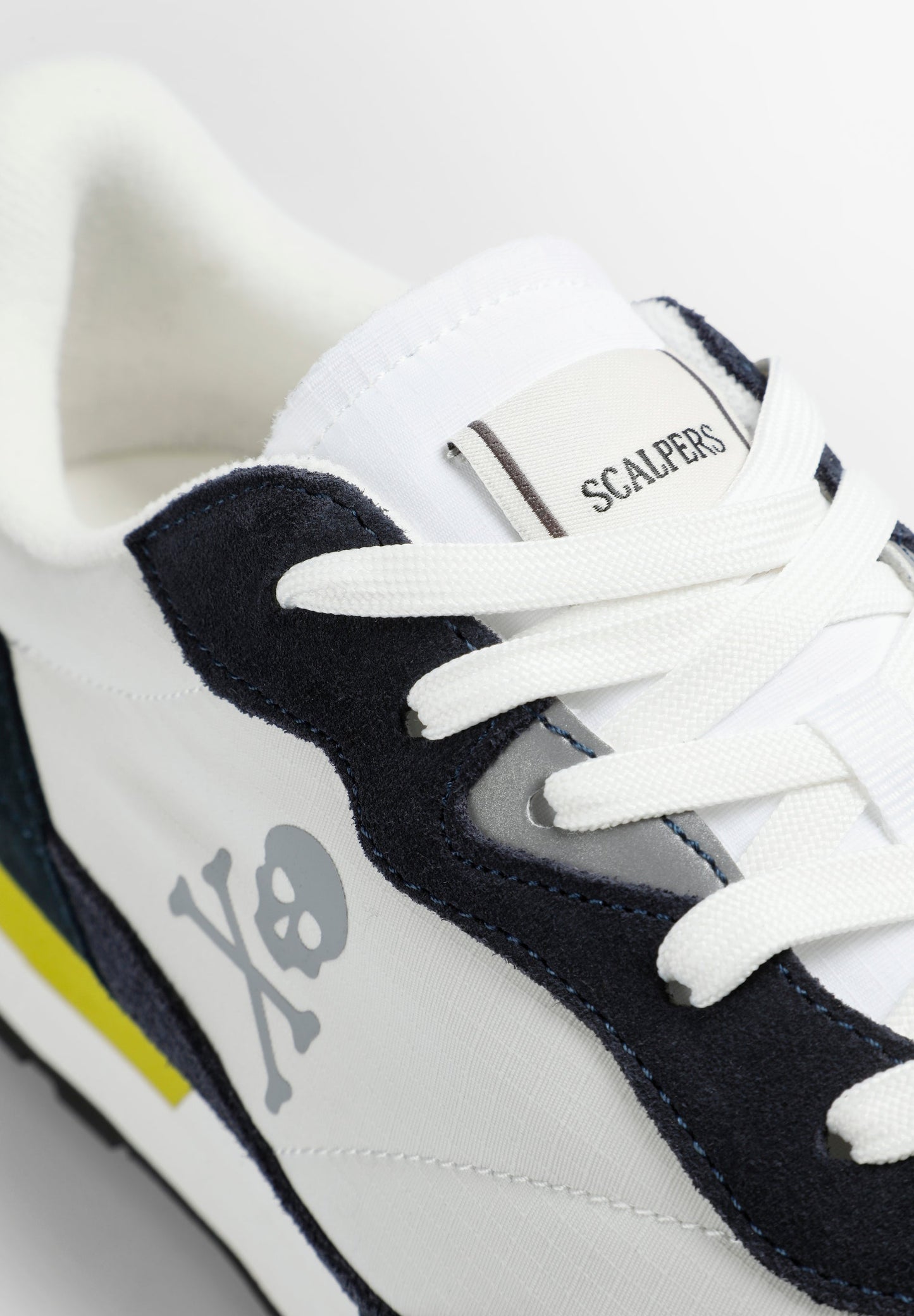 RETRO SUEDE SNEAKERS