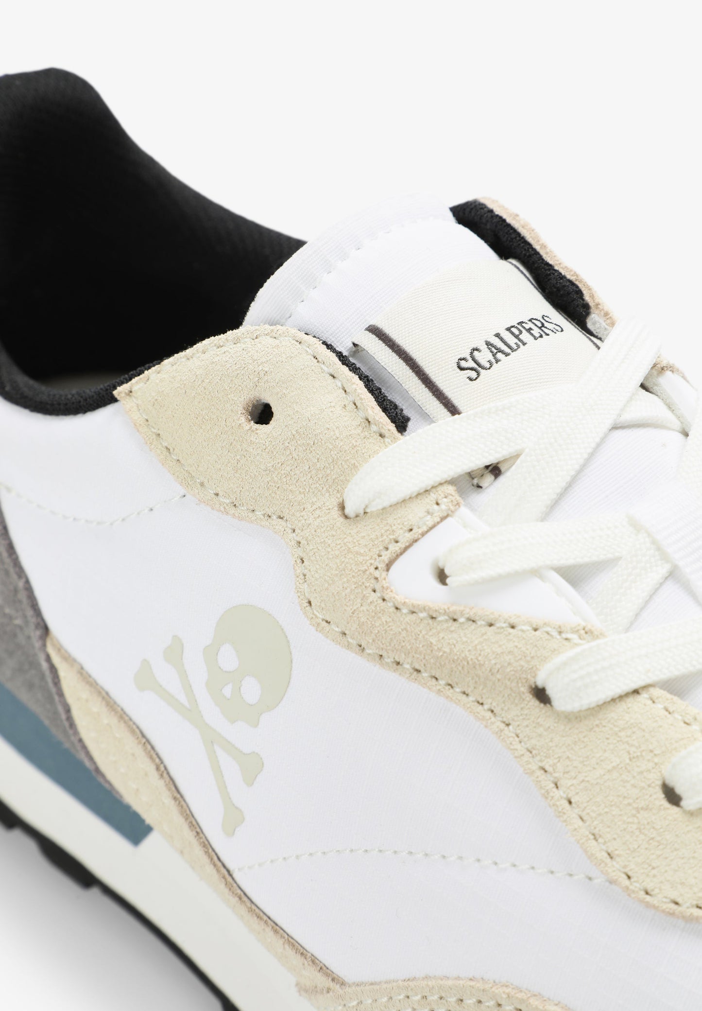 RETRO SUEDE SNEAKERS