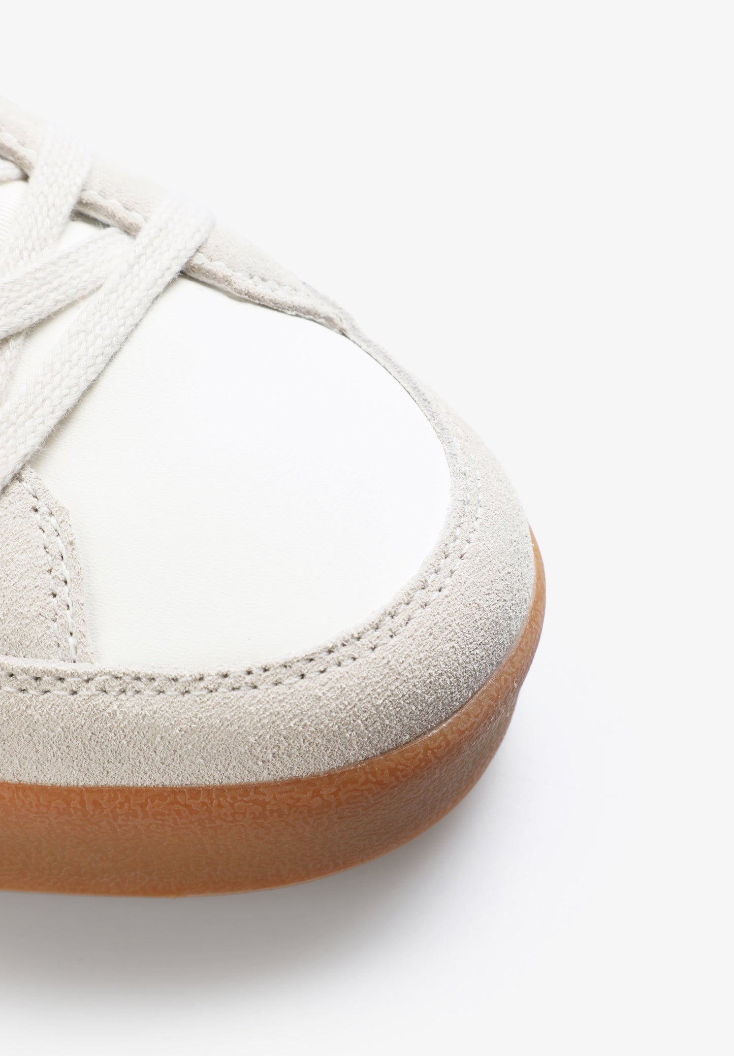 TENNIS DÉTAILS DAIM