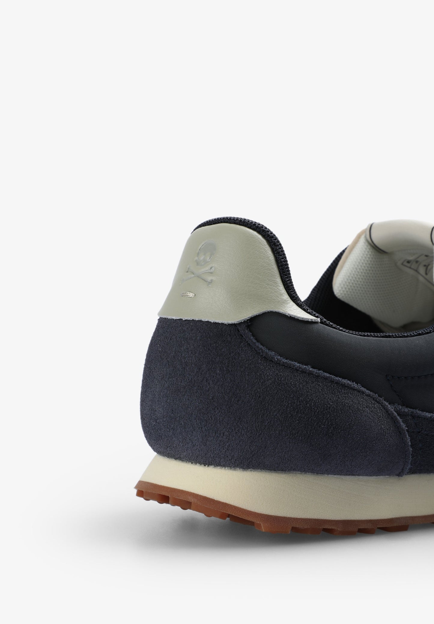 RETRO SNEAKERS