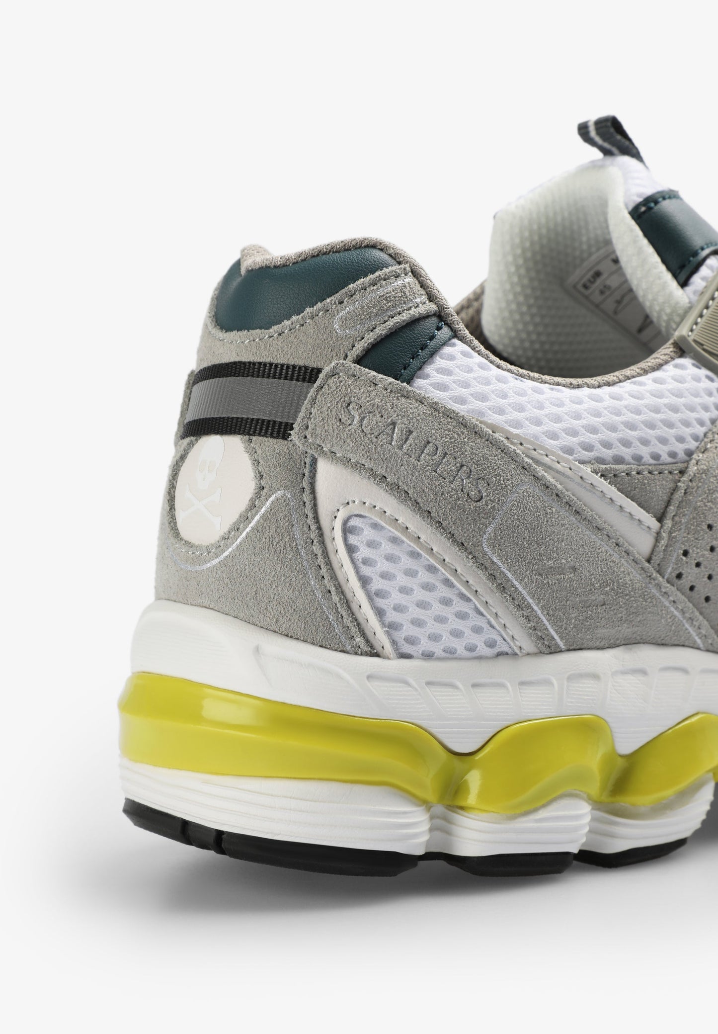 RUNNING SNEAKERS