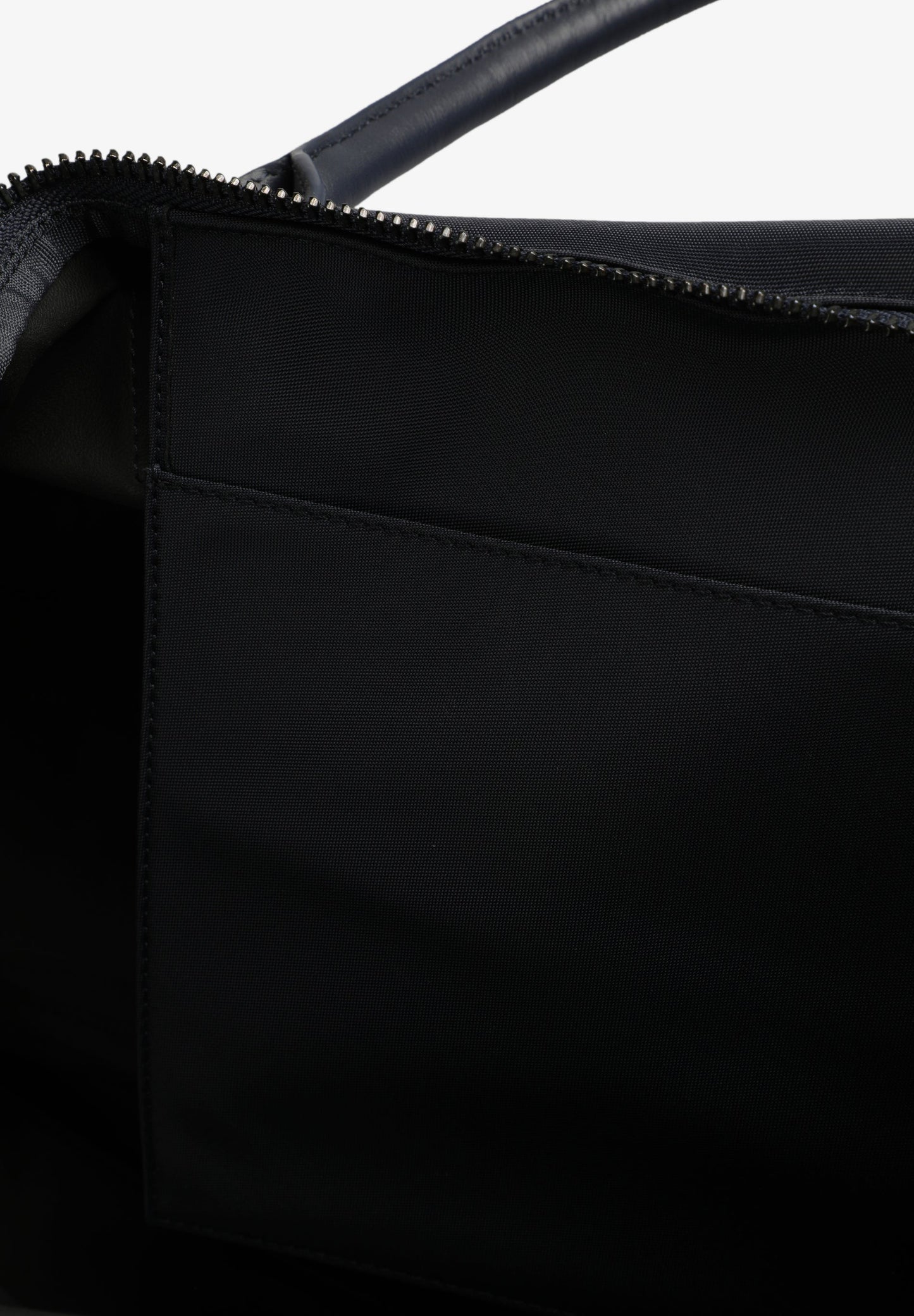 TRAVEL BAG WITH LEATHER DETAIL