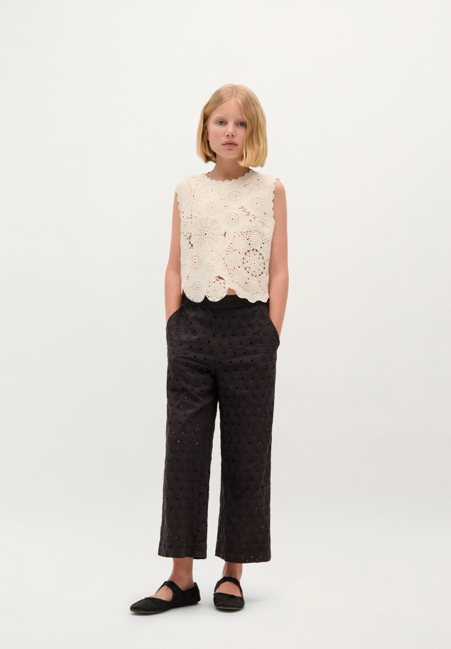 FLORAL CROCHET TOP