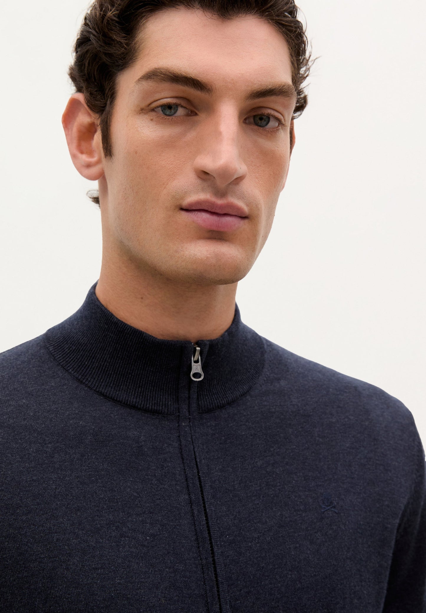 ZIP-UP CARDIGAN