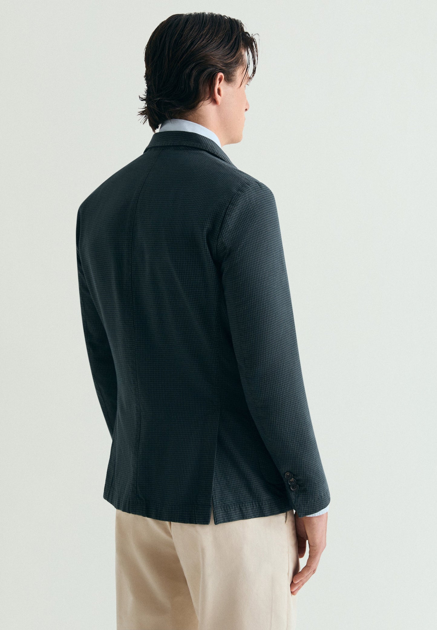 FIGURBETONTER BLAZER MIT TASCHEN