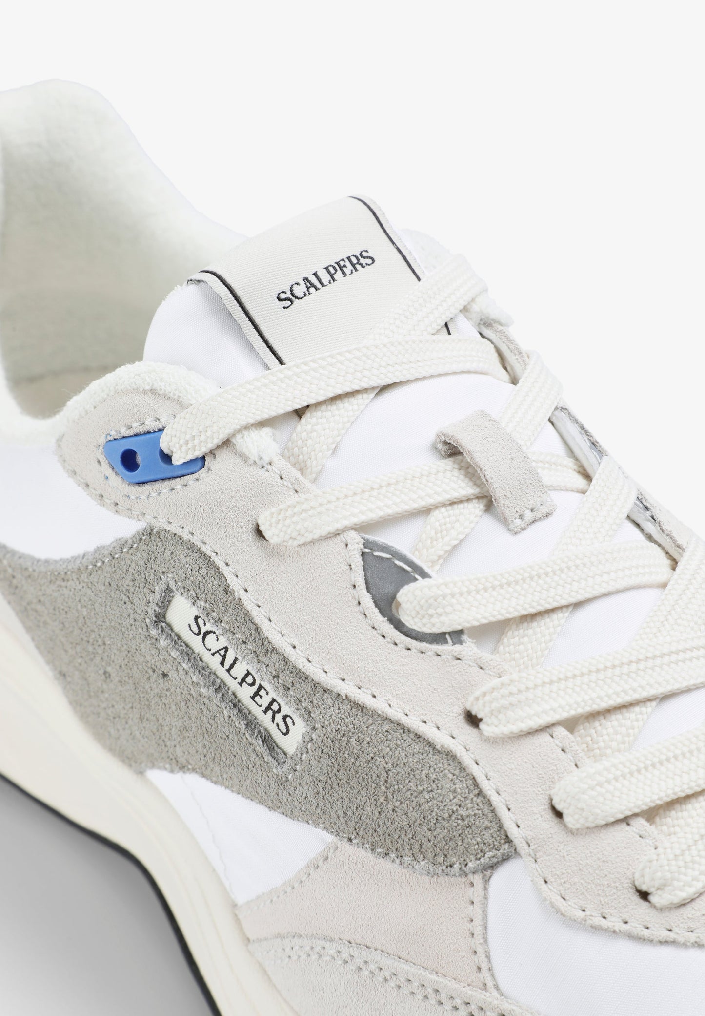 SNEAKERS WITH CONTRAST HEEL