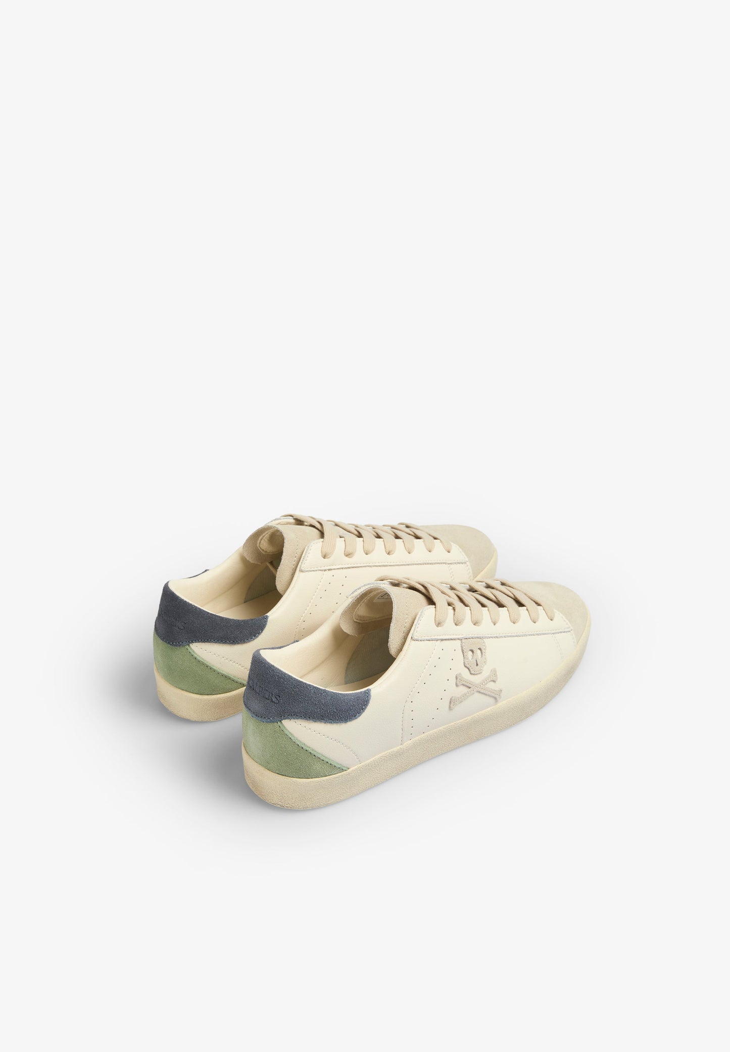 LOW TOP SNEAKERS WITH SIDE SKULL