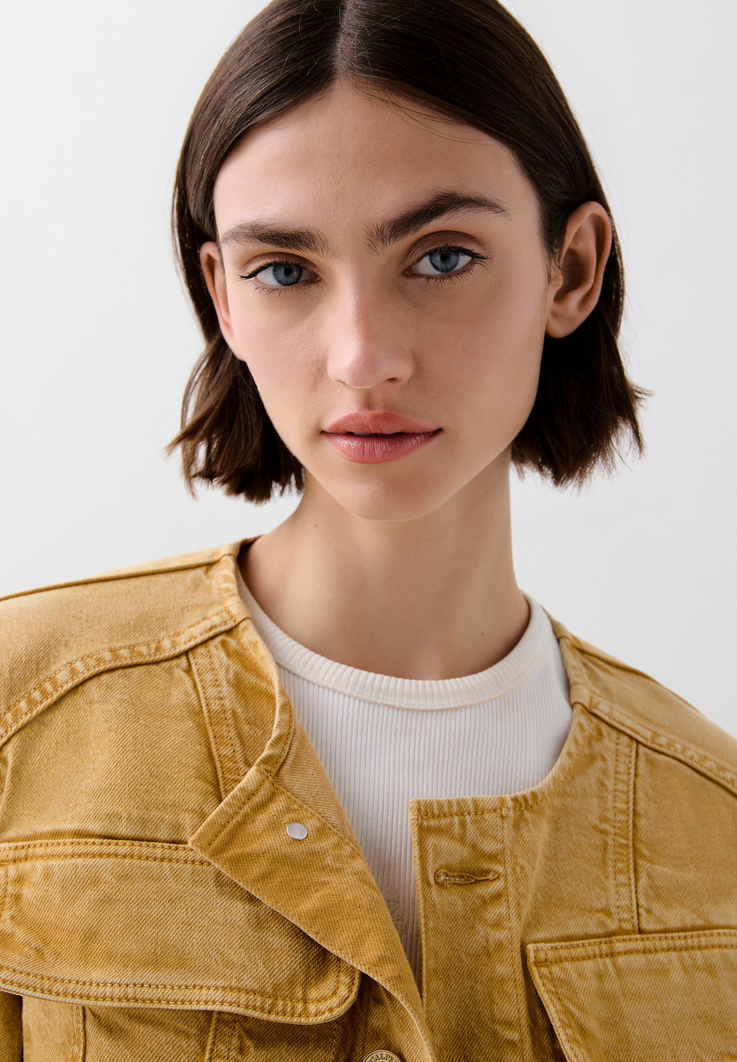 VESTE EN JEAN DÉLAVÉ