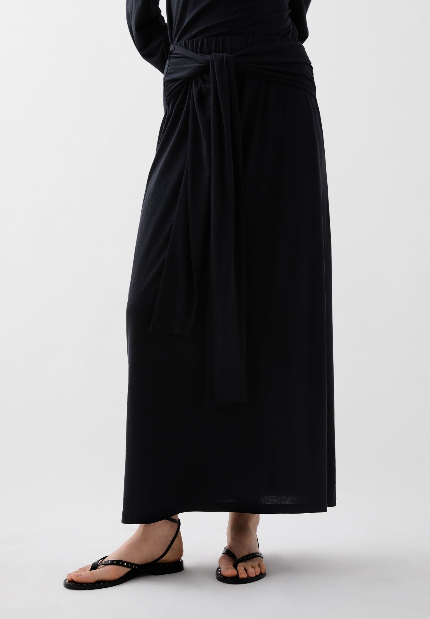 MIDI TIE SKIRT