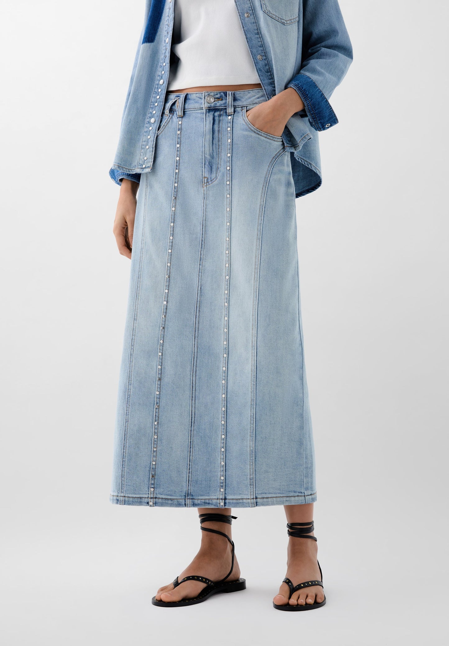 DENIM SKIRT WITH STUDS AND CONTRAST POCKET