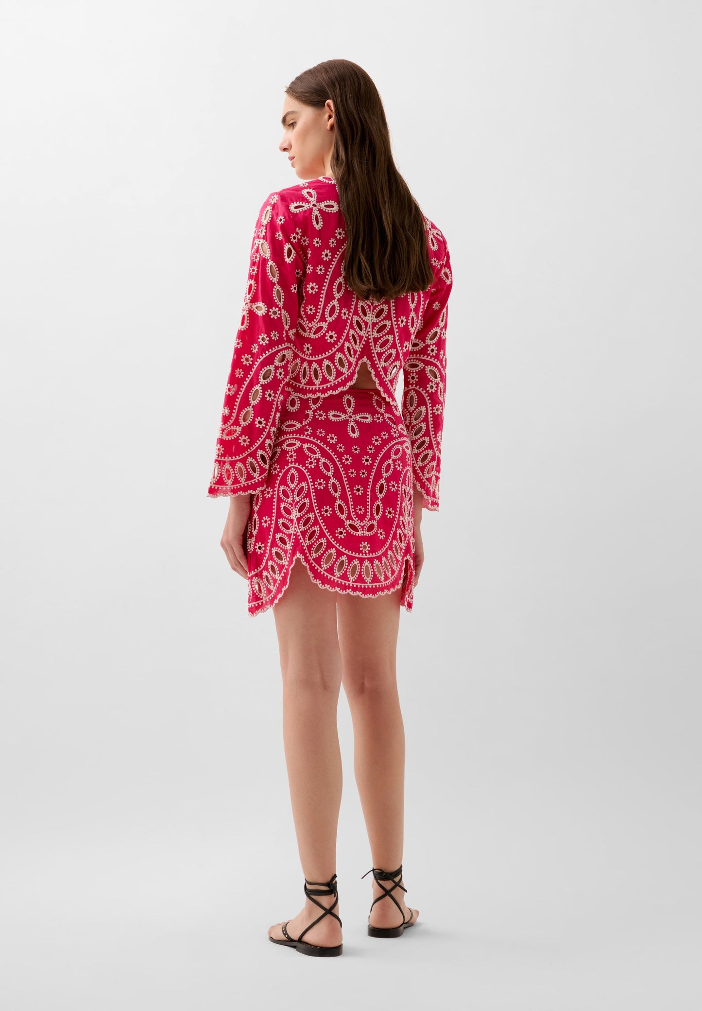 CHEMISE MOTIFS BRODÉS CONTRASTANTS